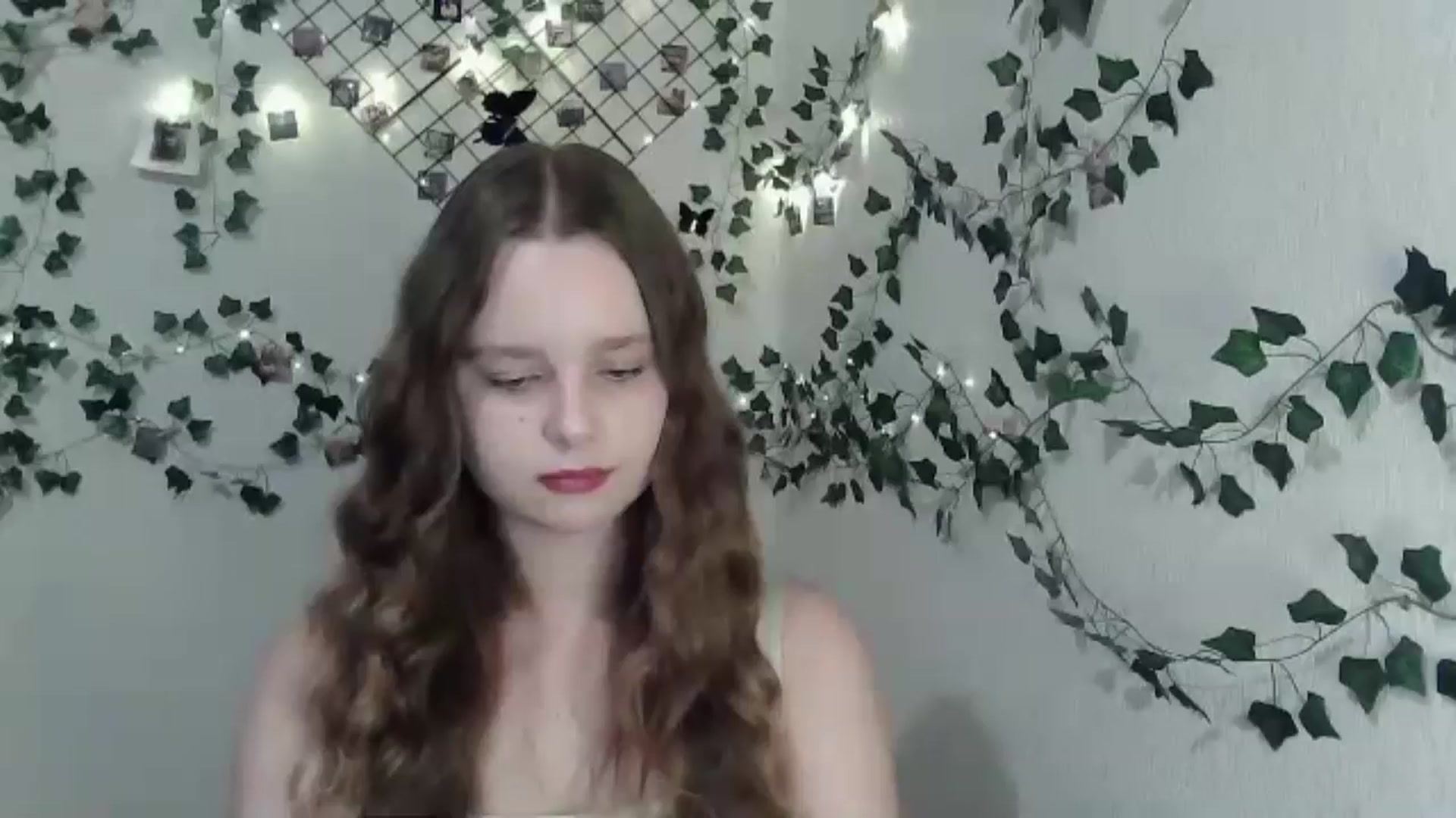 Gallery image thumbnail from New_Lina's myfreecams stream on, 08/11/2024, 18:02 image 1 of 20