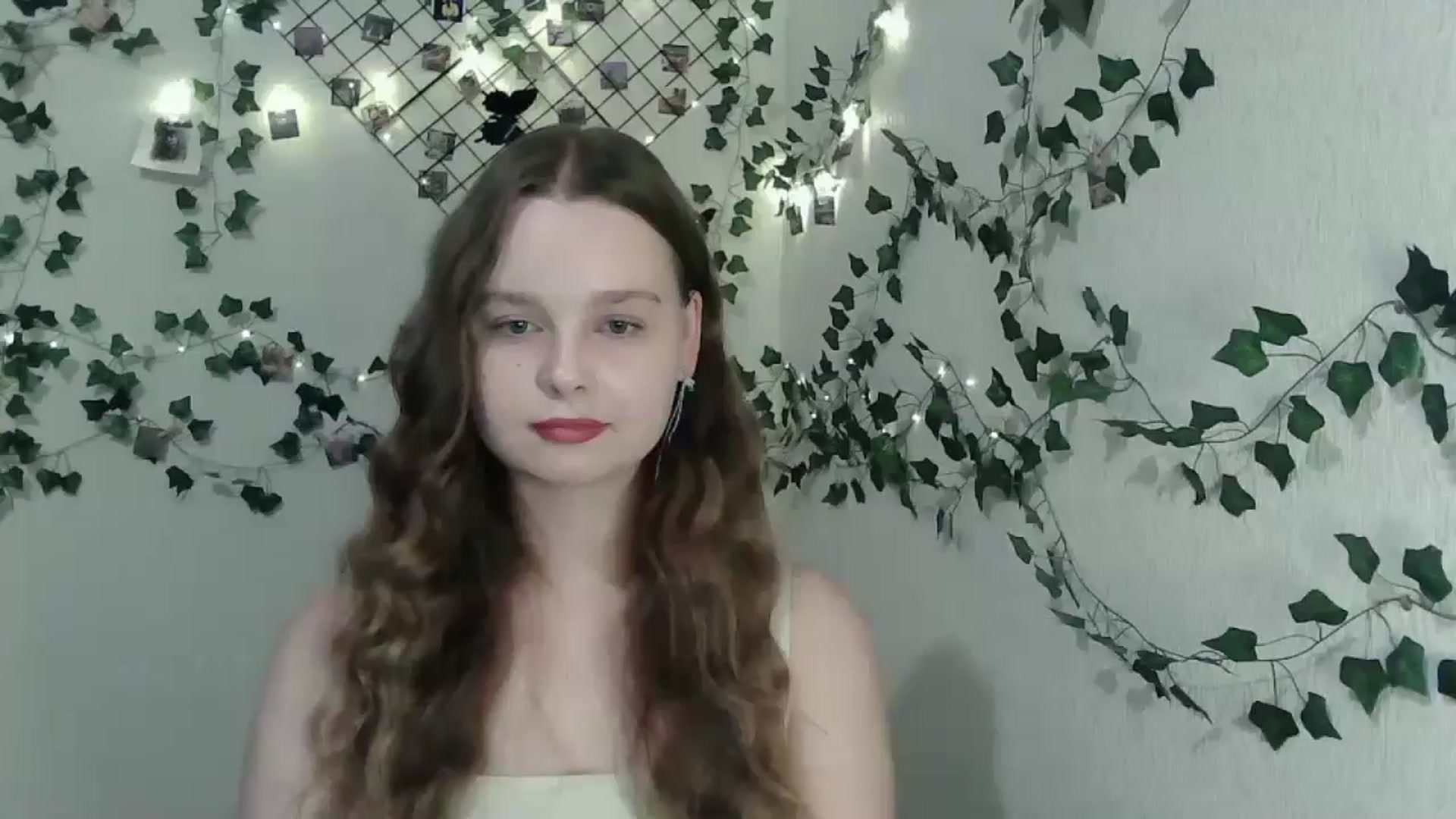 Gallery image thumbnail from New_Lina's myfreecams stream on, 08/11/2024, 18:02 image 12 of 20