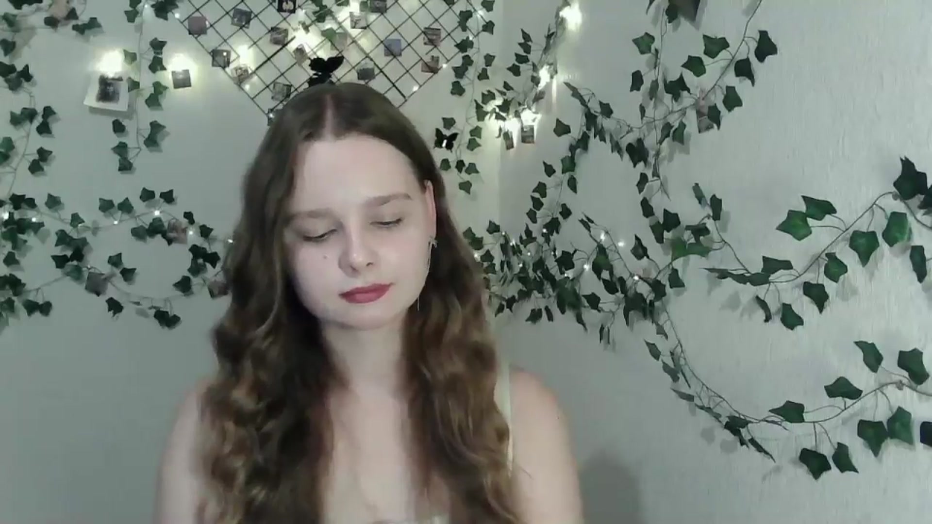 Gallery image thumbnail from New_Lina's myfreecams stream on, 08/11/2024, 18:02 image 15 of 20