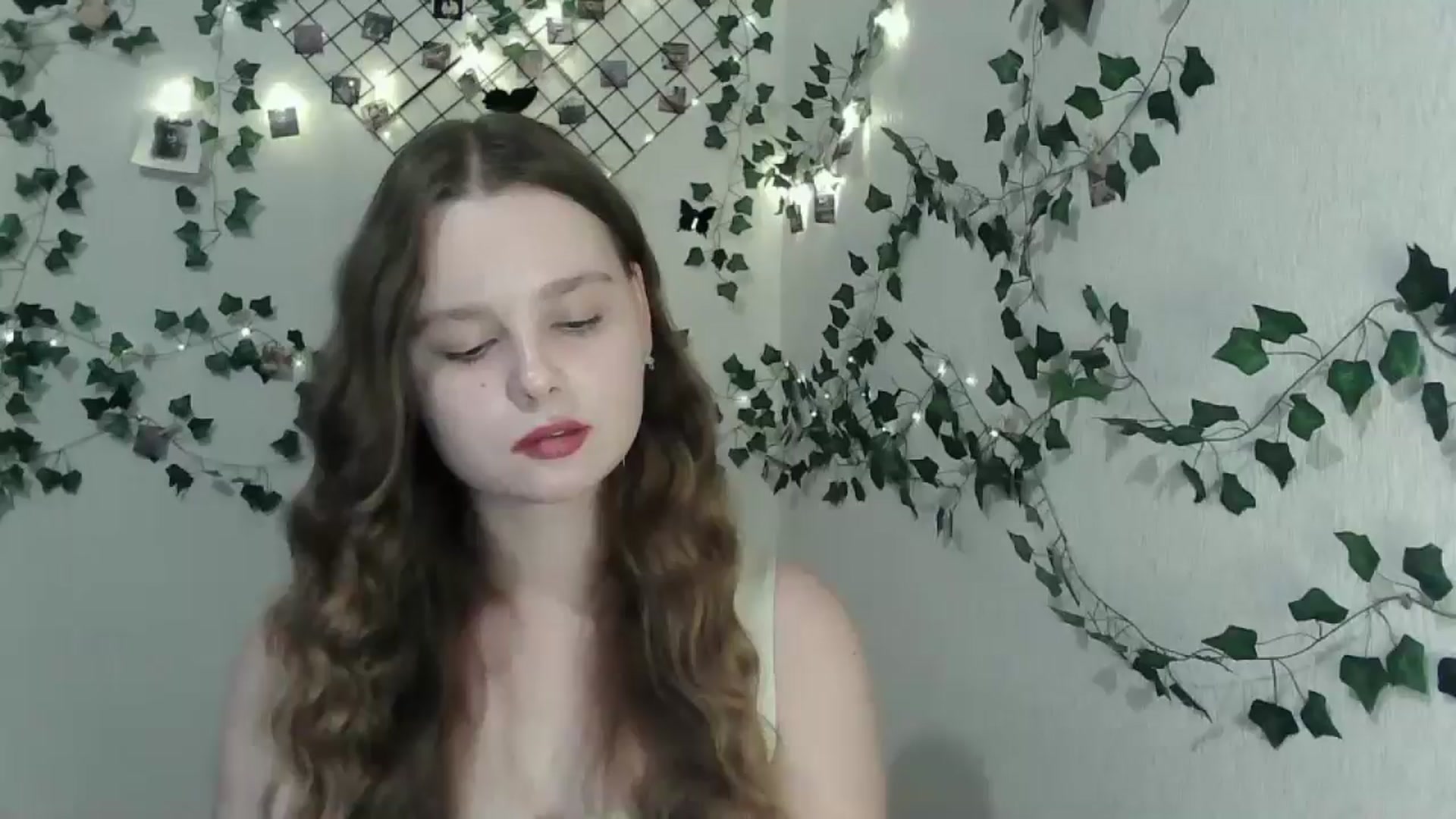 Gallery image thumbnail from New_Lina's myfreecams stream on, 08/11/2024, 18:02 image 18 of 20