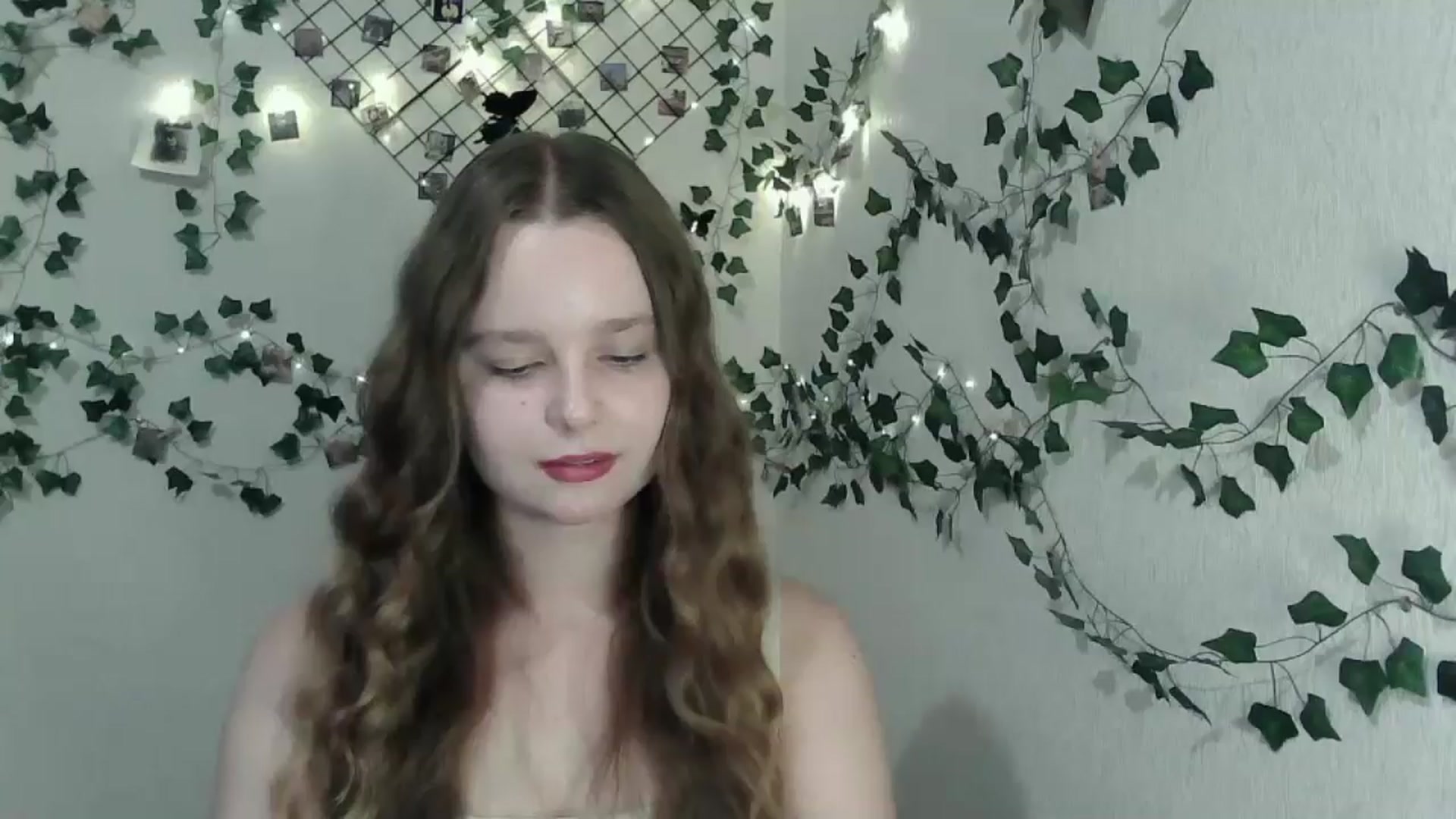 Gallery image thumbnail from New_Lina's myfreecams stream on, 08/11/2024, 18:02 image 7 of 20