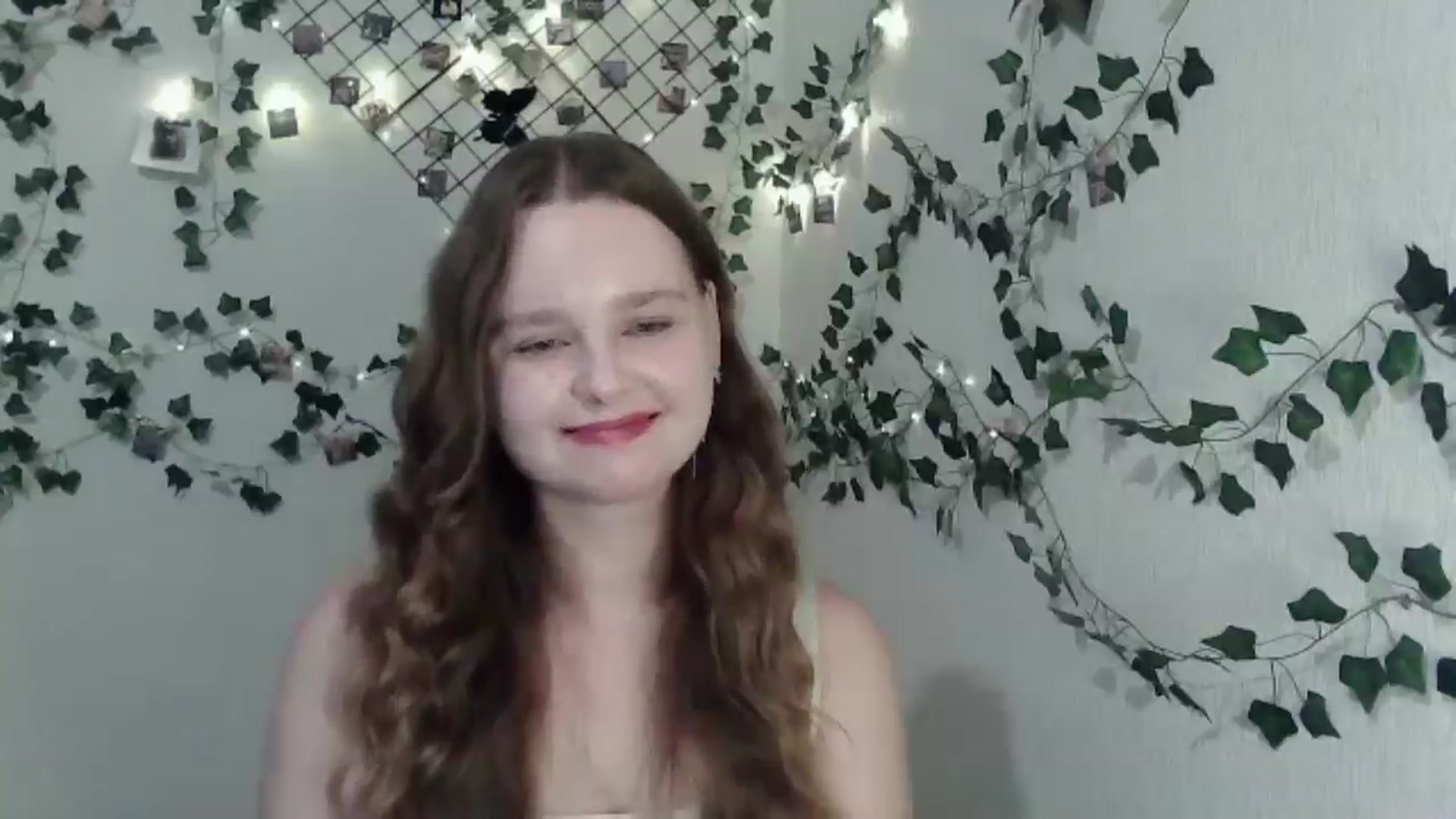 Gallery image thumbnail from New_Lina's myfreecams stream on, 08/11/2024, 18:02 image 16 of 20