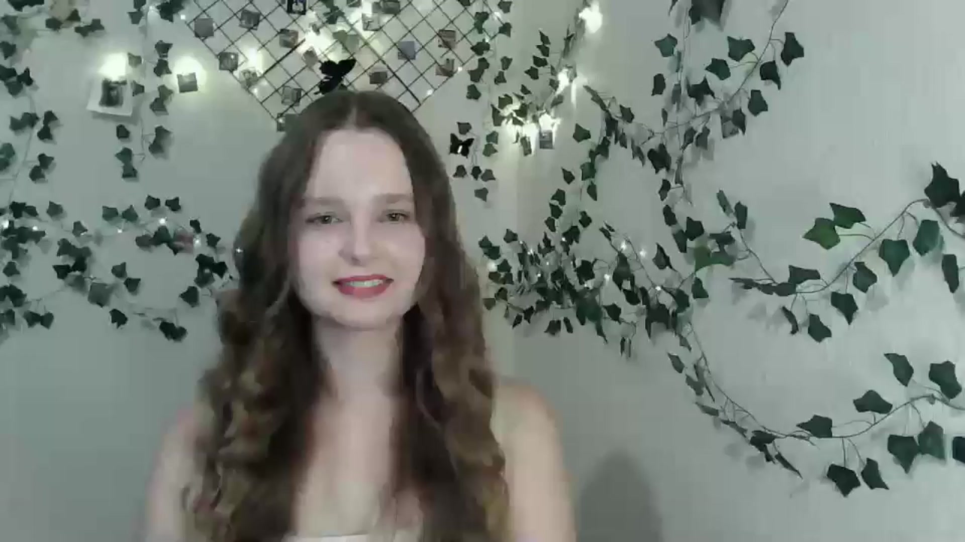 Gallery image thumbnail from New_Lina's myfreecams stream on, 08/11/2024, 18:02 image 6 of 20