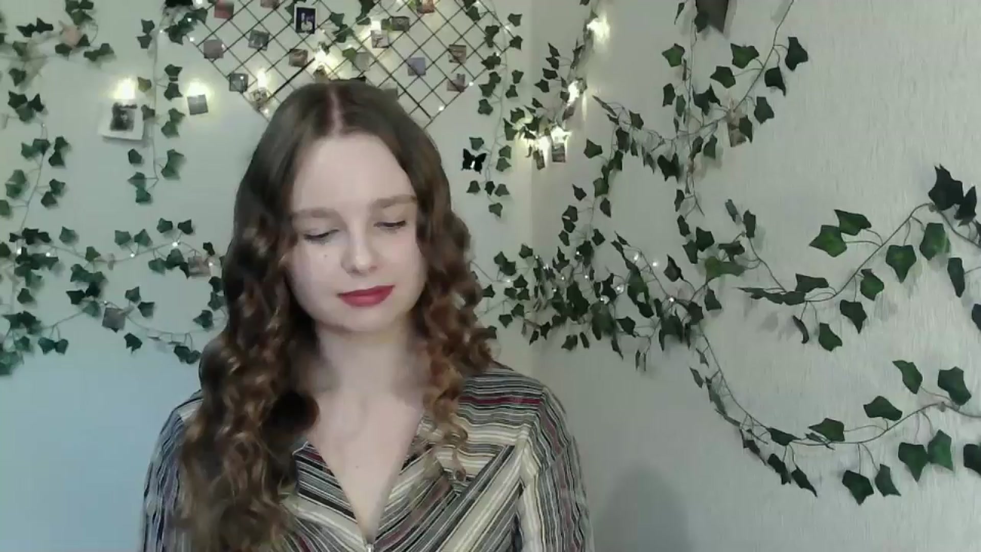 Gallery image thumbnail from New_Lina's myfreecams stream on, 08/14/2024, 10:33 image 2 of 20
