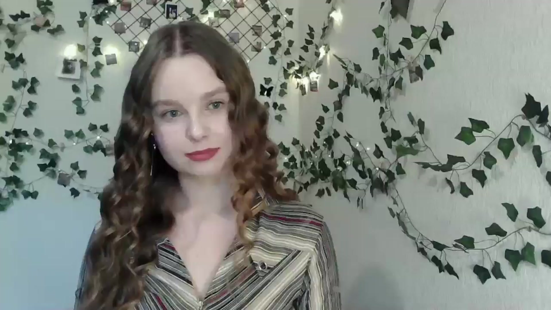 Gallery image thumbnail from New_Lina's myfreecams stream on, 08/14/2024, 10:33 image 5 of 20