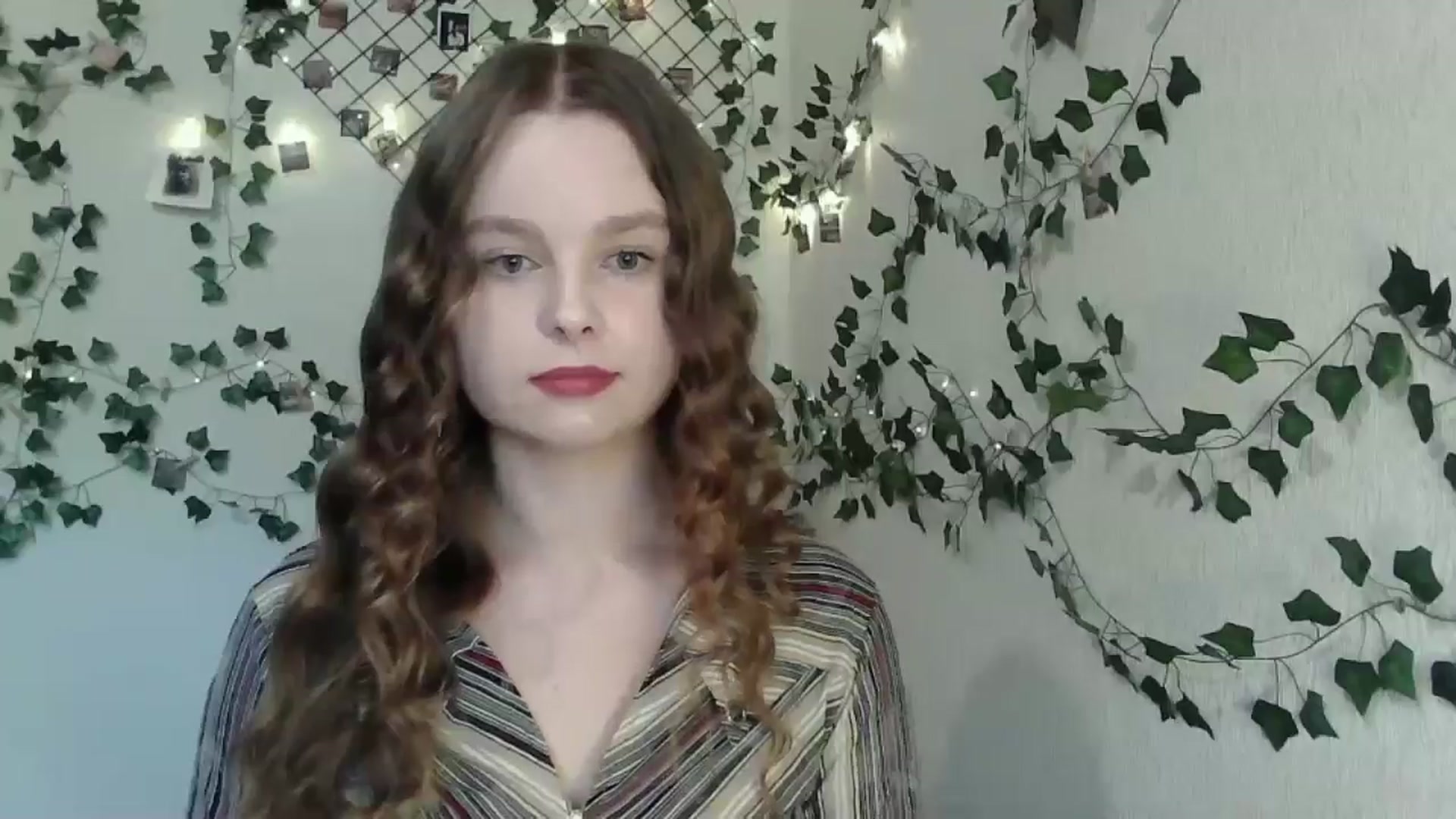 Gallery image thumbnail from New_Lina's myfreecams stream on, 08/14/2024, 10:33 image 18 of 20