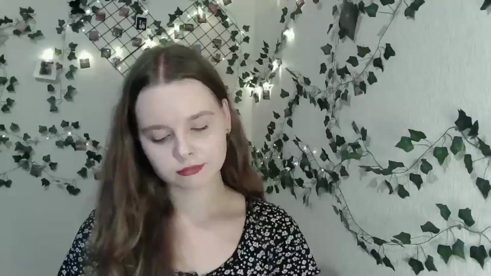 Gallery image thumbnail from New_Lina's myfreecams stream on, 08/31/2024, 17:52 image 12 of 20