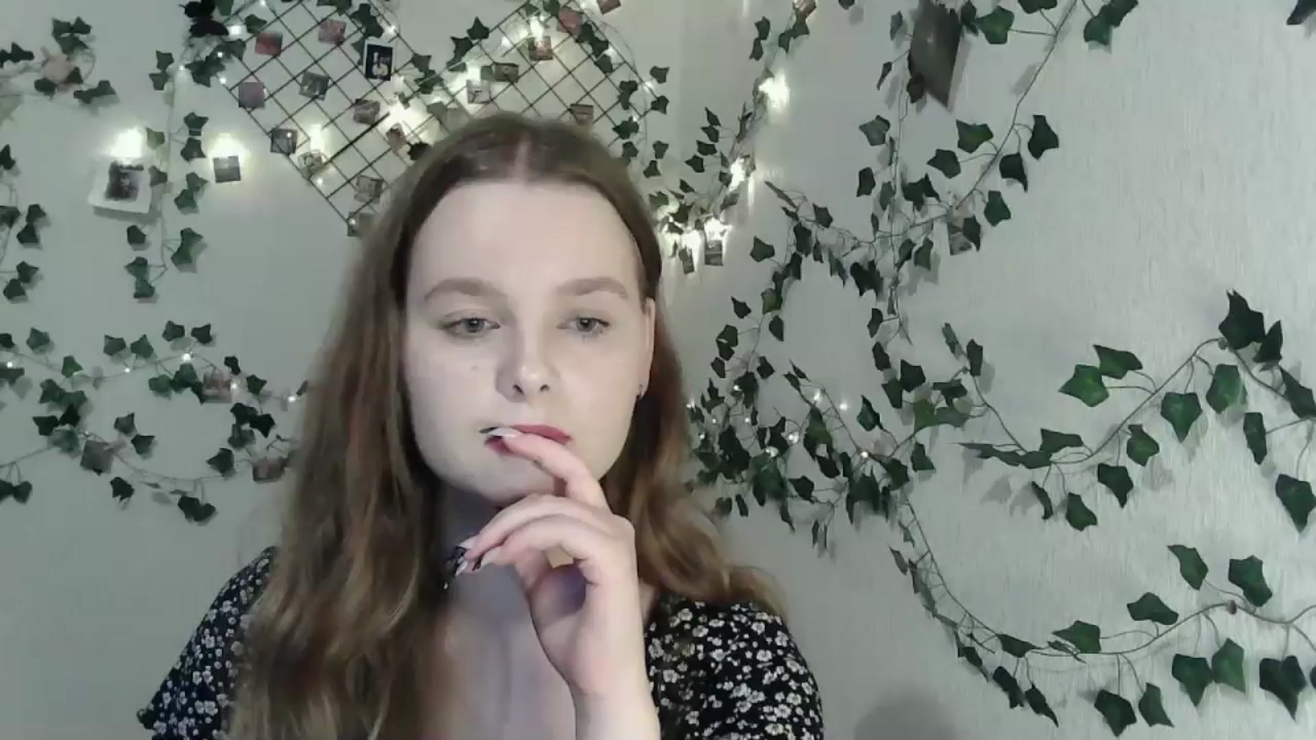 Gallery image thumbnail from New_Lina's myfreecams stream on, 08/31/2024, 17:52 image 10 of 20