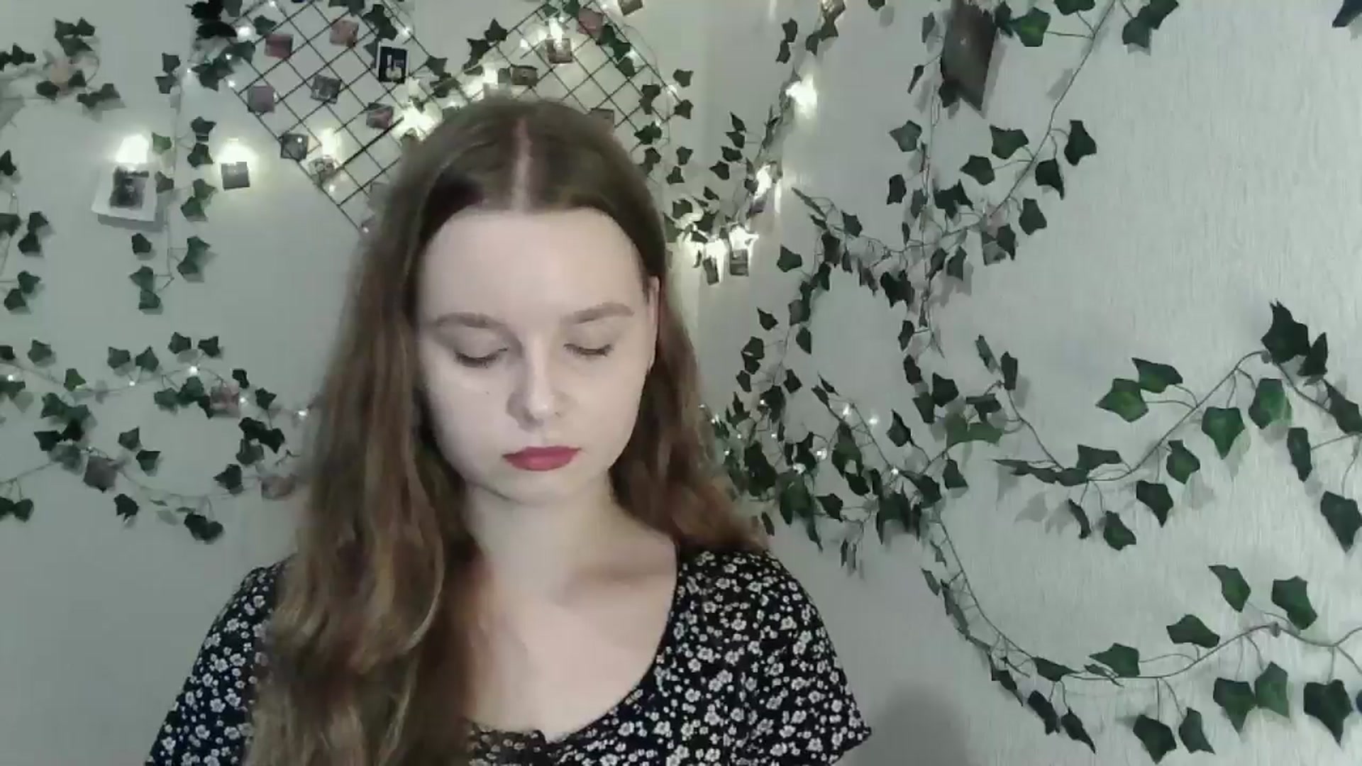 Gallery image thumbnail from New_Lina's myfreecams stream on, 08/31/2024, 17:52 image 15 of 20