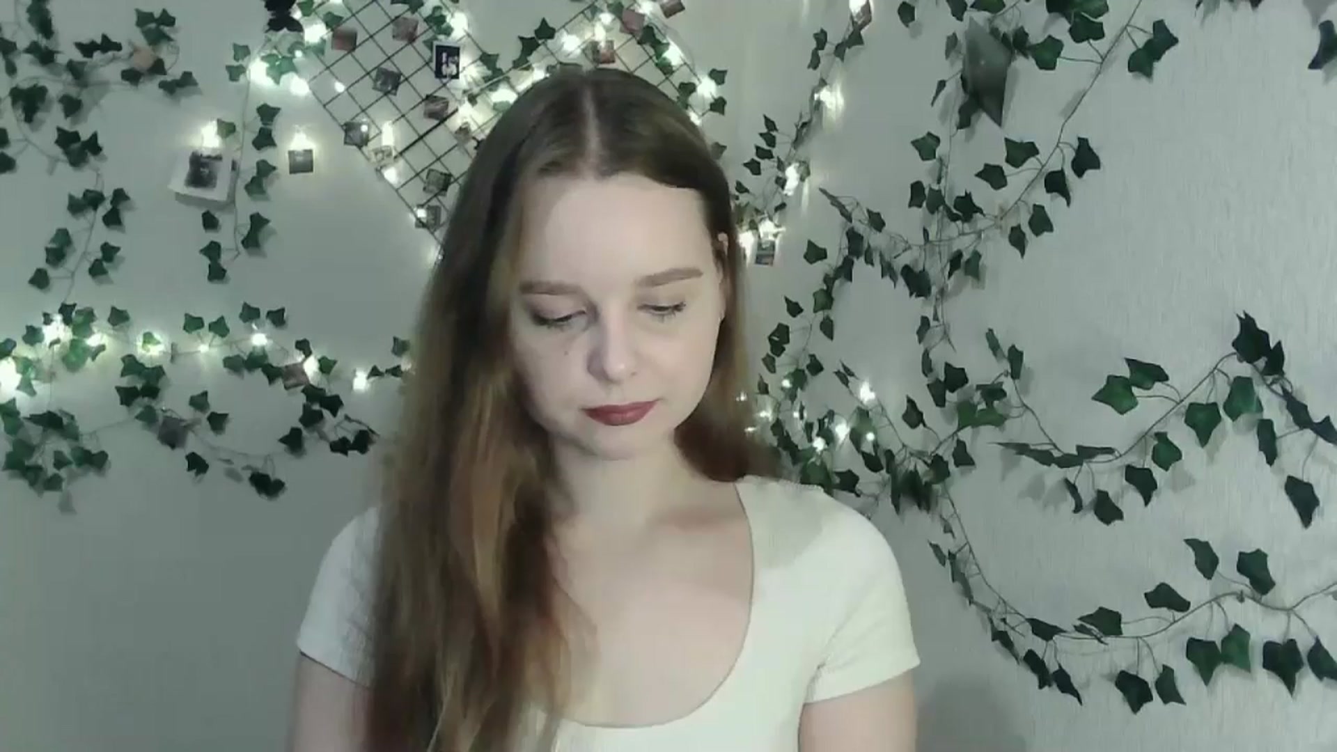 Gallery image thumbnail from New_Lina's myfreecams stream on, 01/28/2025, 22:37 image 14 of 20