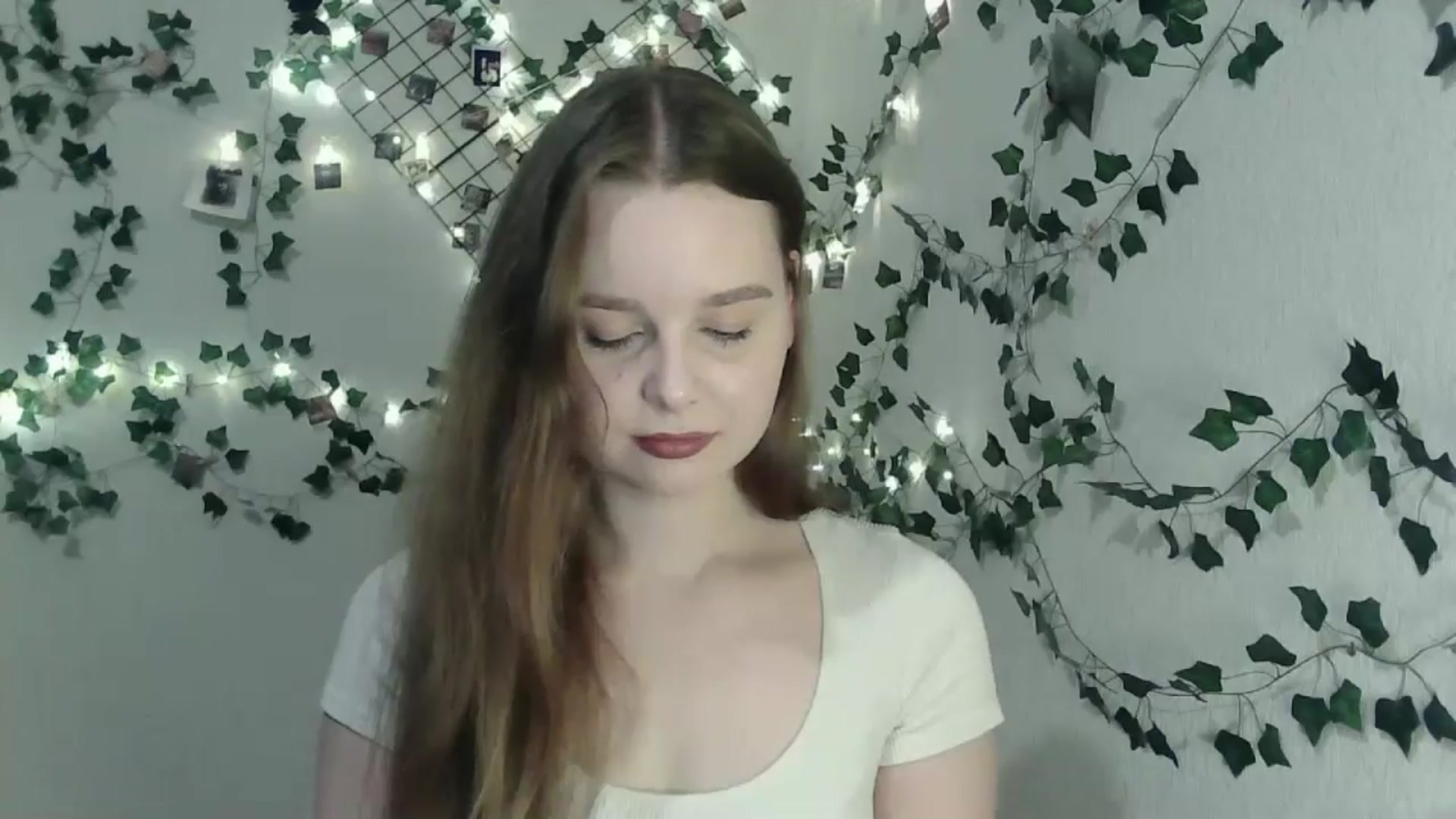 Gallery image thumbnail from New_Lina's myfreecams stream on, 01/28/2025, 22:37 image 12 of 20