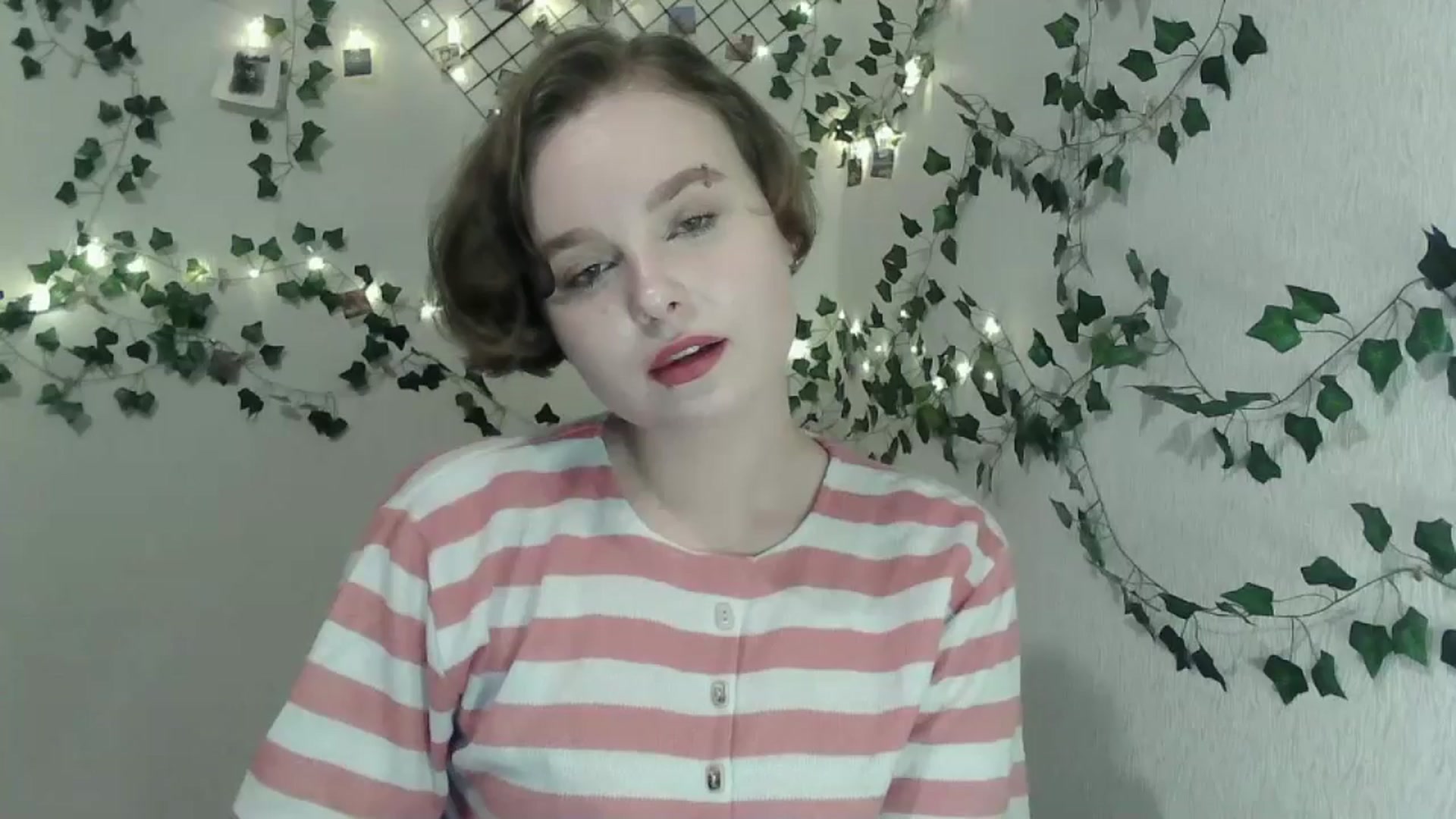 Gallery image thumbnail from New_Lina's myfreecams stream on, 03/20/2025, 21:31 image 1 of 20