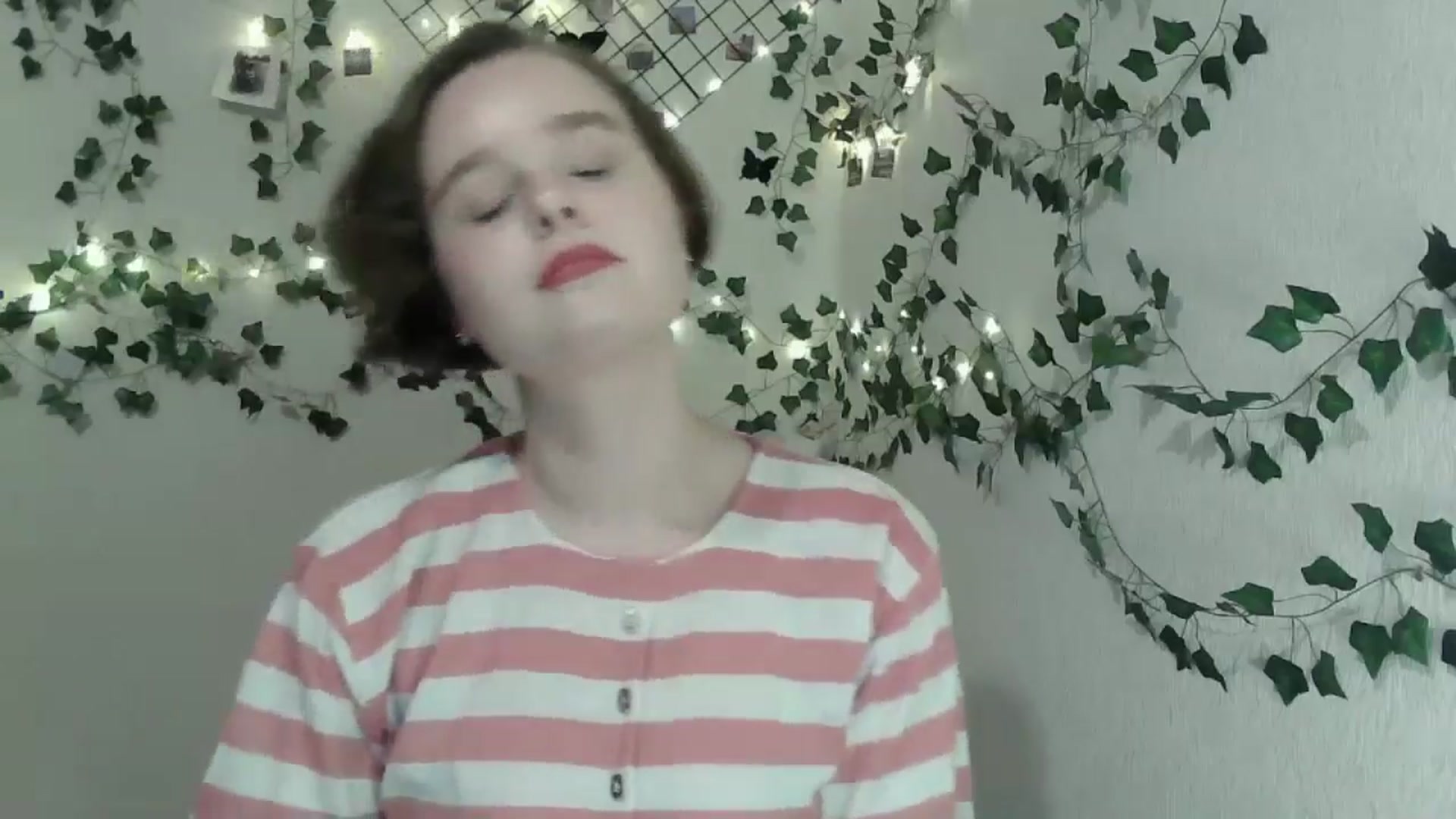 Gallery image thumbnail from New_Lina's myfreecams stream on, 03/20/2025, 21:31 image 4 of 20