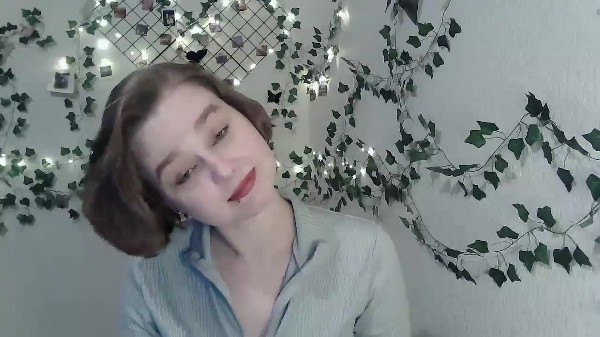 Gallery image thumbnail from New_Lina's myfreecams stream on, 04/17/2025, 20:59 image 3 of 20