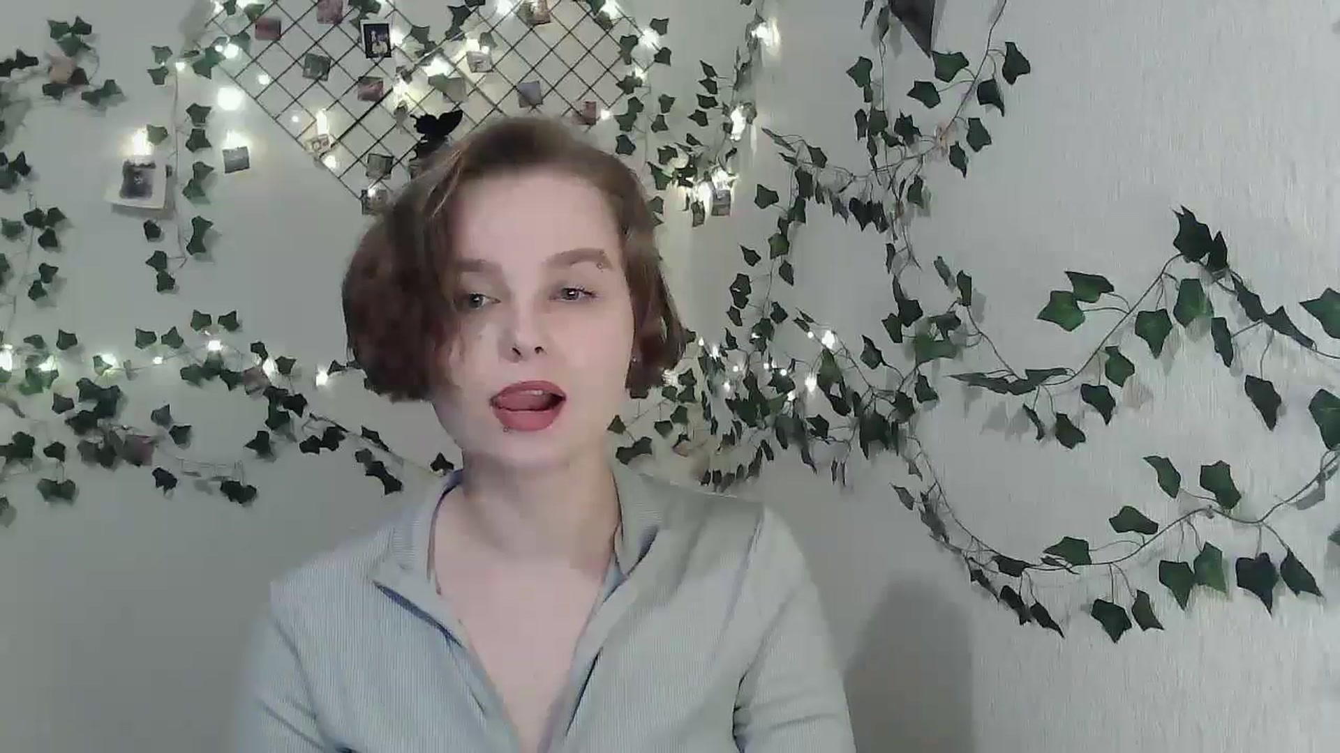 Gallery image thumbnail from New_Lina's myfreecams stream on, 04/17/2025, 20:59 image 18 of 20