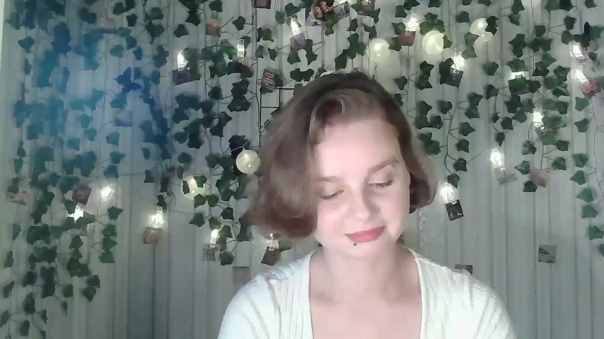 Gallery image thumbnail from New_Lina's myfreecams stream on, 06/29/2025, 18:20 image 13 of 20