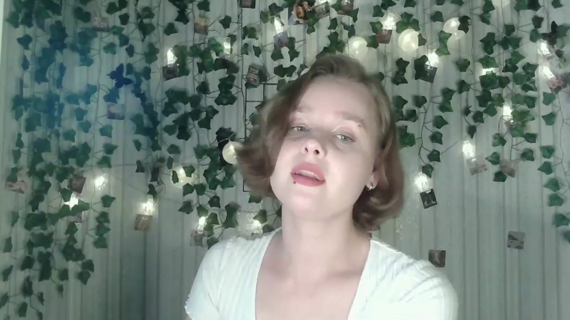 Gallery image thumbnail from New_Lina's myfreecams stream on, 06/29/2025, 18:20 image 18 of 20
