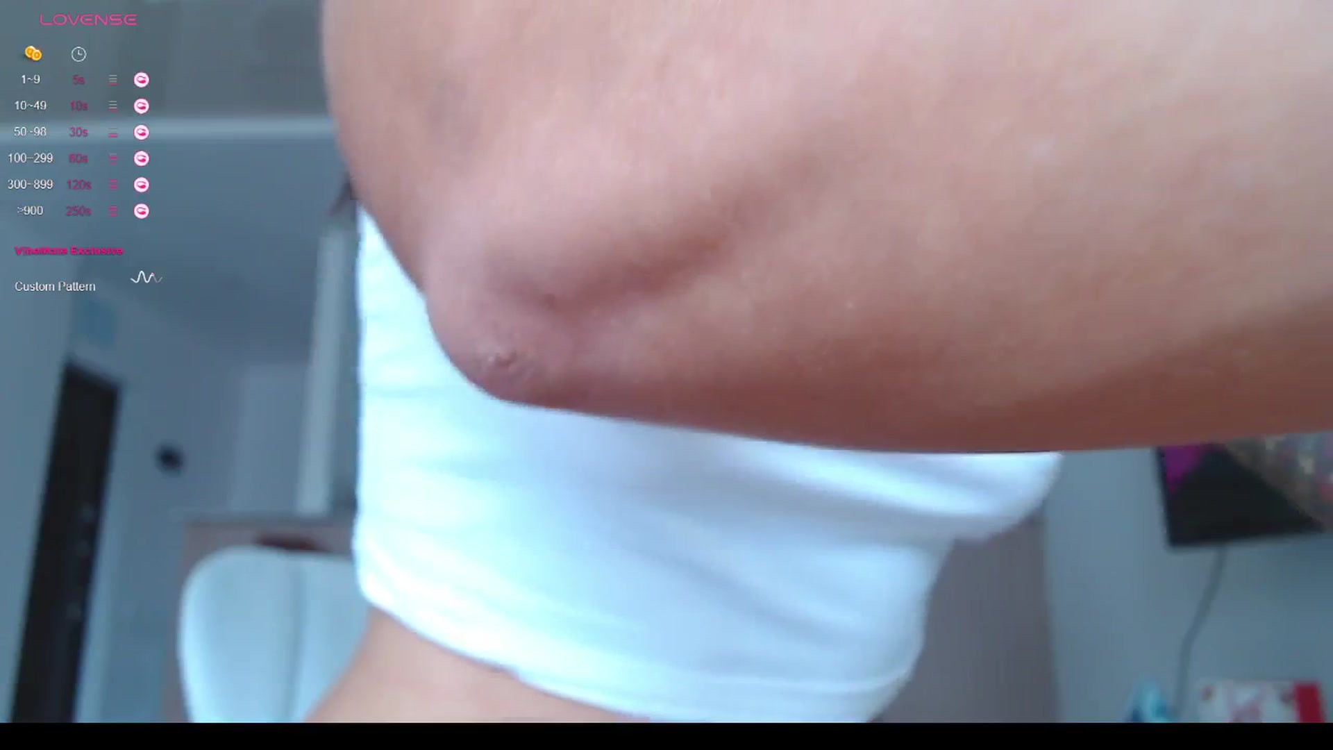Gallery image thumbnail from New_Natasha's myfreecams stream on, 01/04/2026, 10:15 image 13 of 20