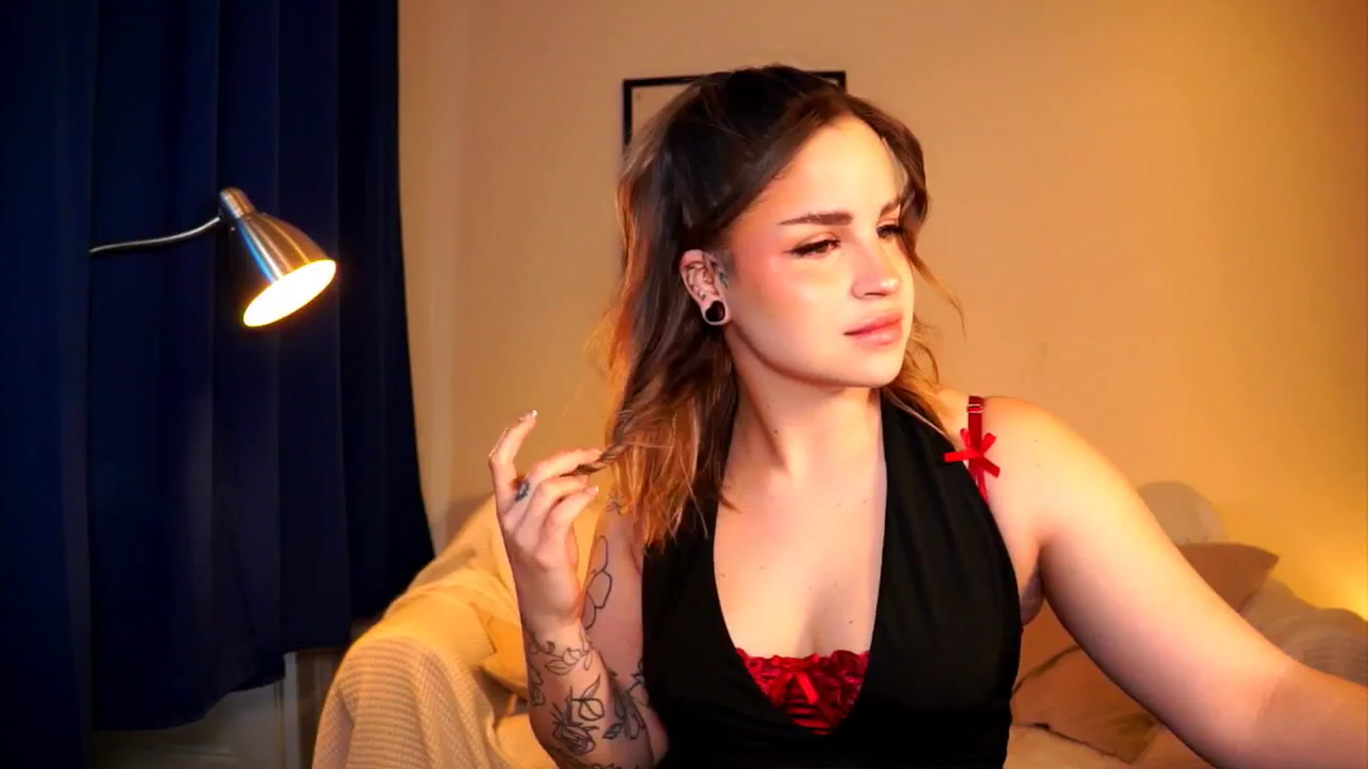 Gallery image thumbnail from NextDoorCrush's myfreecams stream on, 04/10/2026, 14:27 image 14 of 20