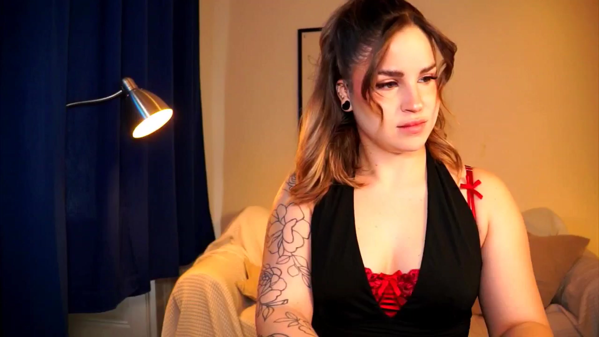 Gallery image thumbnail from NextDoorCrush's myfreecams stream on, 04/10/2026, 14:27 image 6 of 20