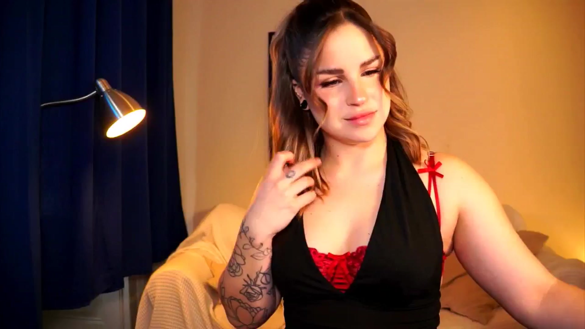 Gallery image thumbnail from NextDoorCrush's myfreecams stream on, 04/10/2026, 14:27 image 16 of 20