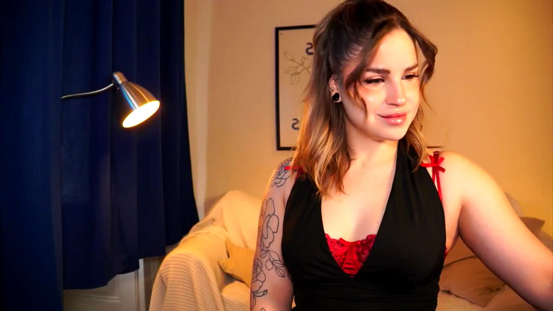 Gallery image thumbnail from NextDoorCrush's myfreecams stream on, 04/10/2026, 14:27 image 5 of 20