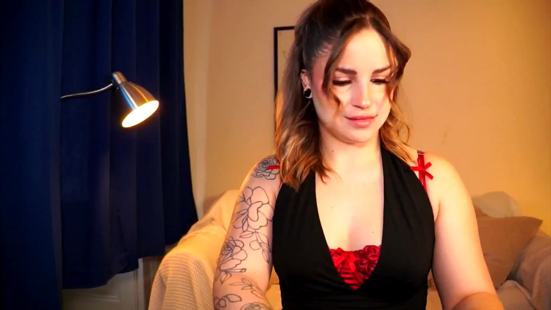 Gallery image thumbnail from NextDoorCrush's myfreecams stream on, 04/10/2026, 14:27 image 9 of 20
