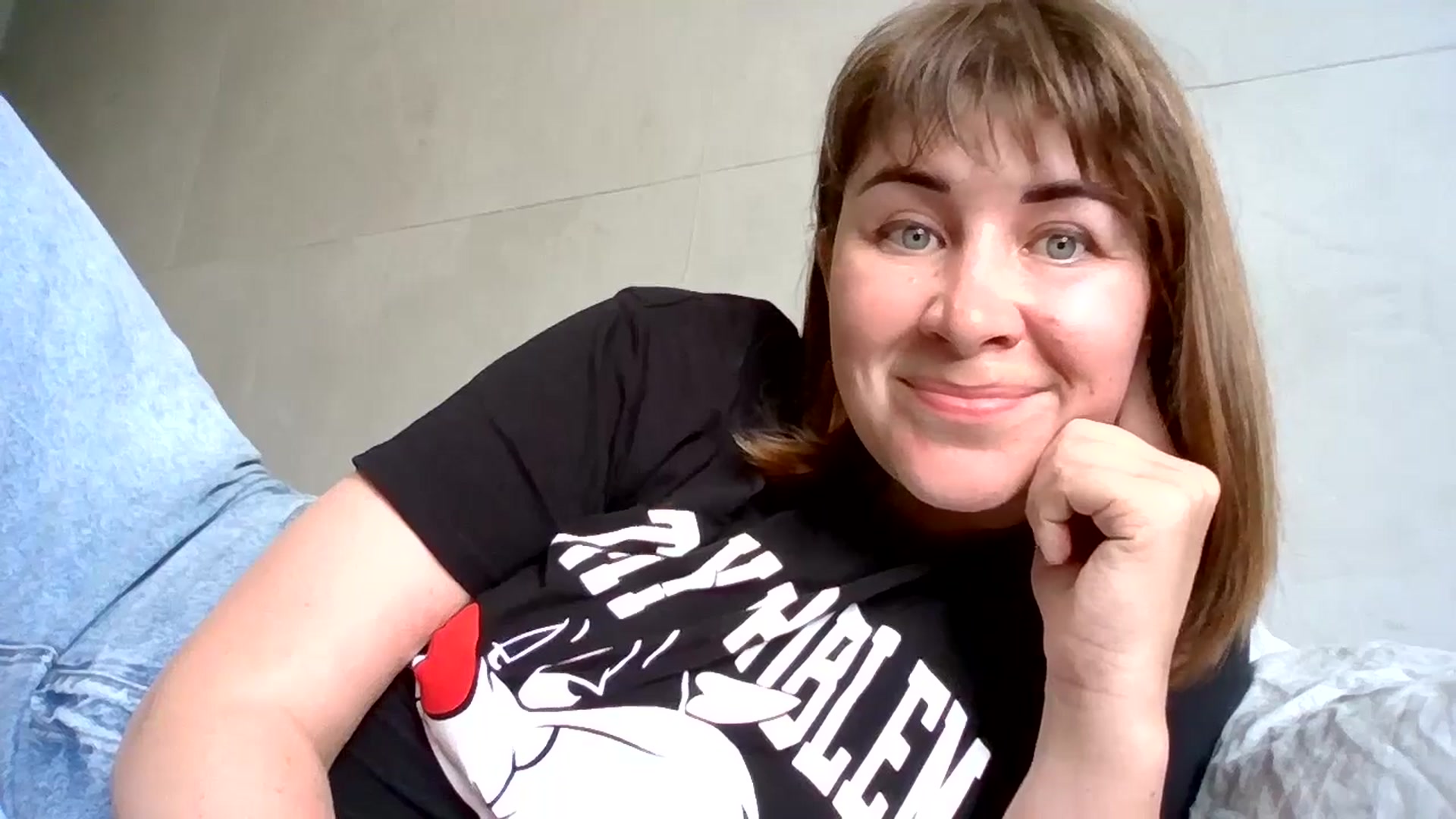 Gallery image thumbnail from NextDoorWoman's myfreecams stream on, 05/31/2025, 13:47 image 17 of 20