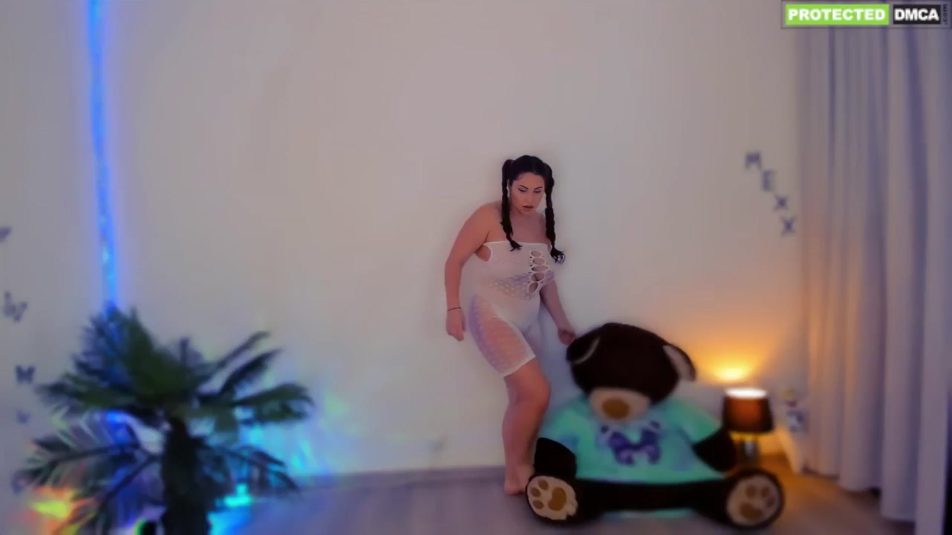 Gallery image thumbnail from Neytirii's myfreecams stream on, 05/10/2024, 10:03 image 4 of 20