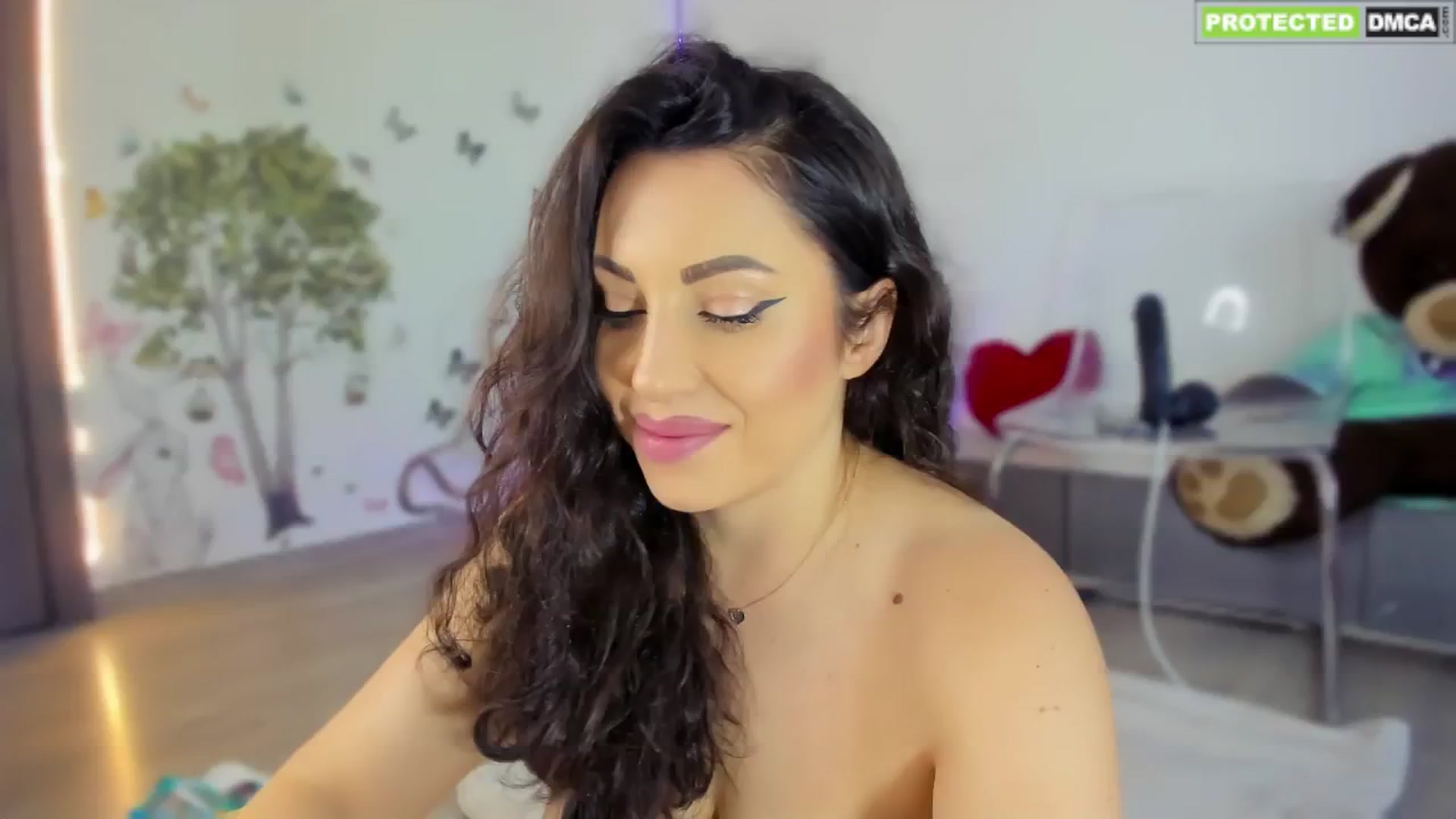 Gallery image thumbnail from Neytirii's myfreecams stream on, 07/16/2024, 07:04 image 14 of 20