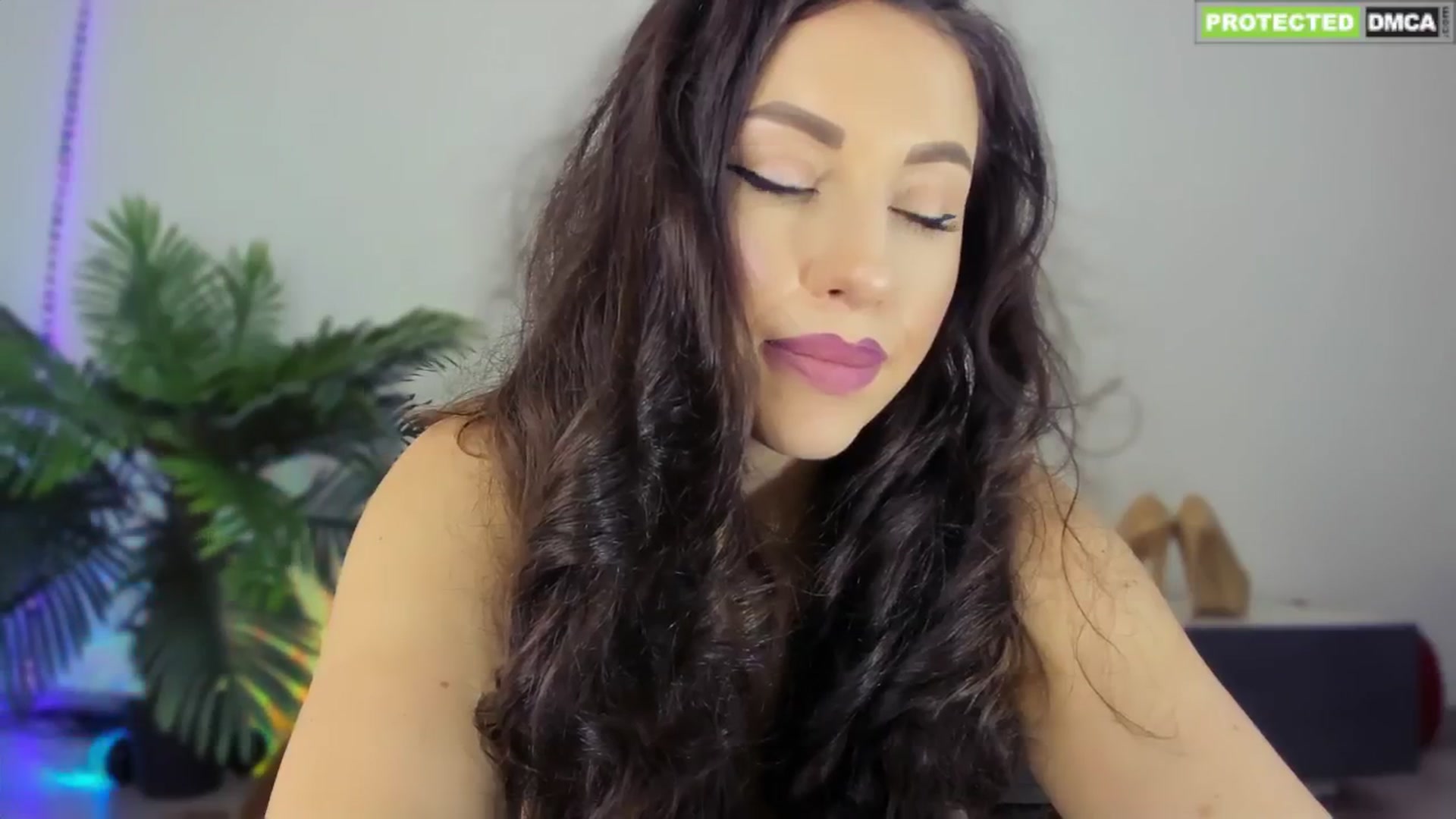 Gallery image thumbnail from Neytirii's myfreecams stream on, 08/20/2024, 09:47 image 7 of 20