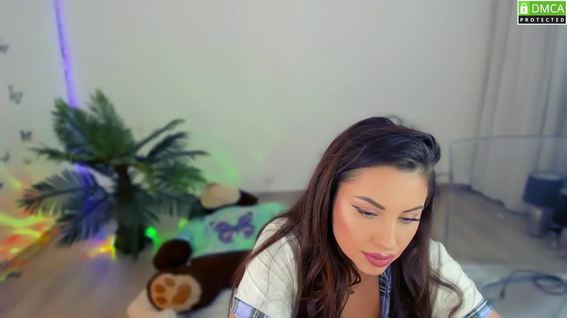 Gallery image thumbnail from Neytirii's myfreecams stream on, 10/15/2024, 10:00 image 16 of 20