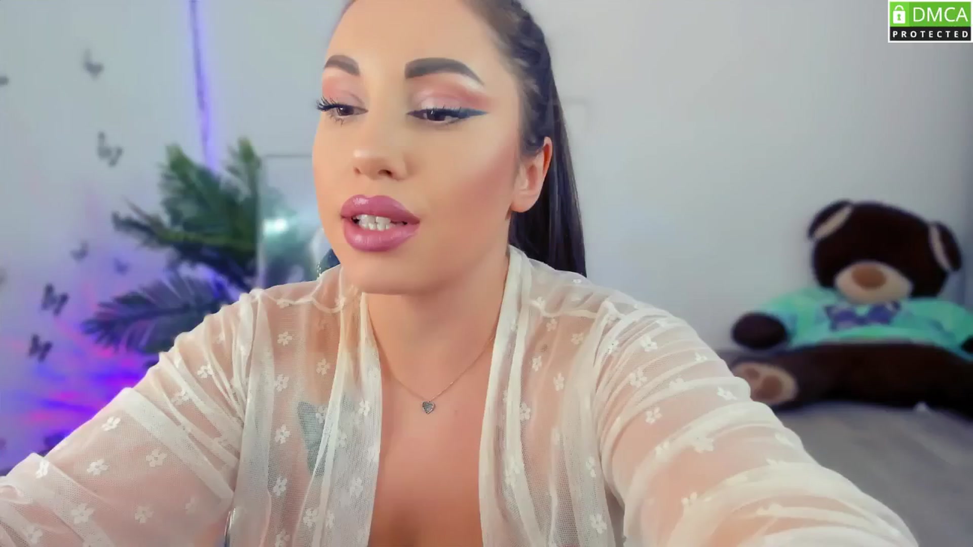 Gallery image thumbnail from Neytirii's myfreecams stream on, 10/17/2024, 10:31 image 19 of 20