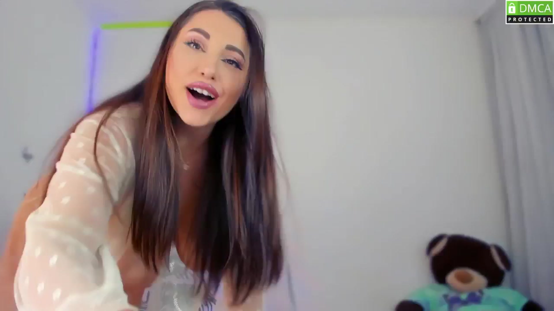 Gallery image thumbnail from Neytirii's myfreecams stream on, 10/17/2024, 10:31 image 11 of 20