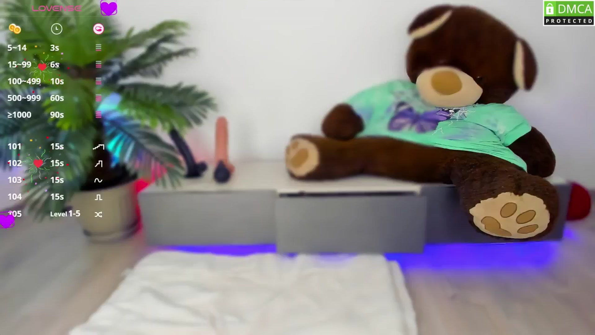 Gallery image thumbnail from Neytirii's myfreecams stream on, 12/10/2024, 10:19 image 2 of 20