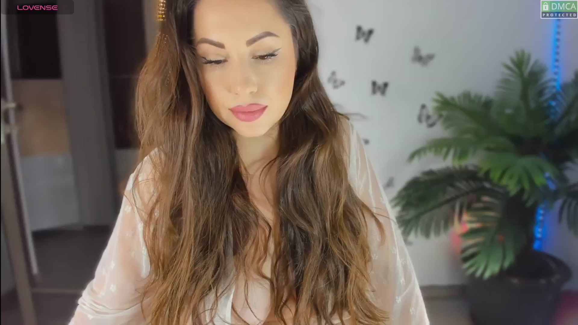 Gallery image thumbnail from Neytirii's myfreecams stream on, 06/17/2025, 08:37 image 1 of 20
