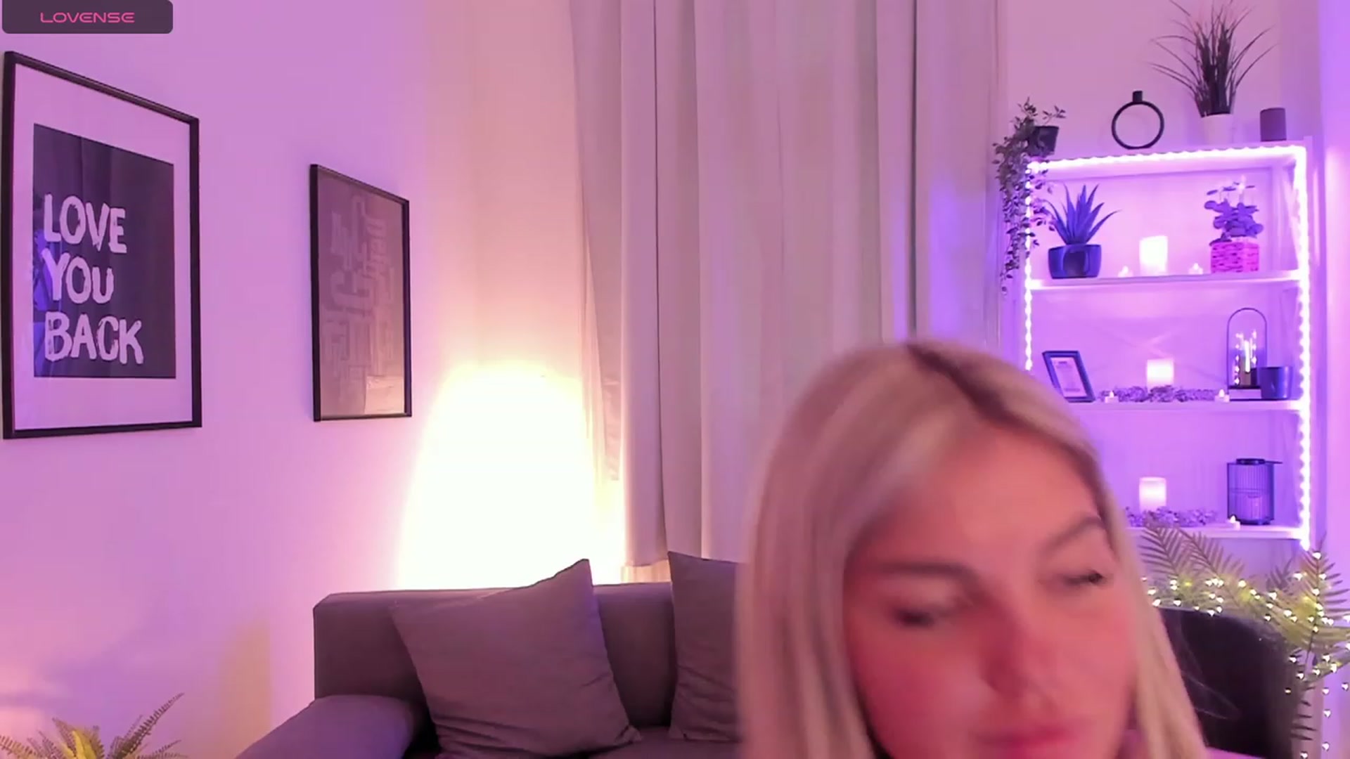 Gallery image thumbnail from NiaBlondie's myfreecams stream on, 08/30/2023, 14:18 image 12 of 20