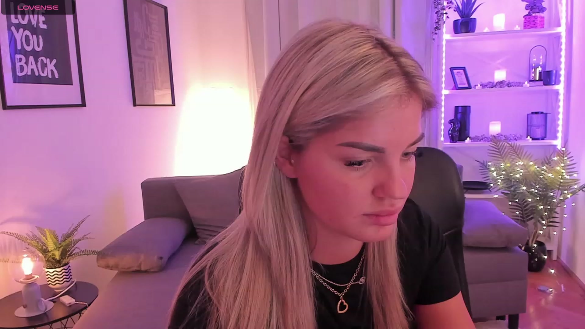 Gallery image thumbnail from NiaBlondie's myfreecams stream on, 08/30/2023, 14:18 image 5 of 20