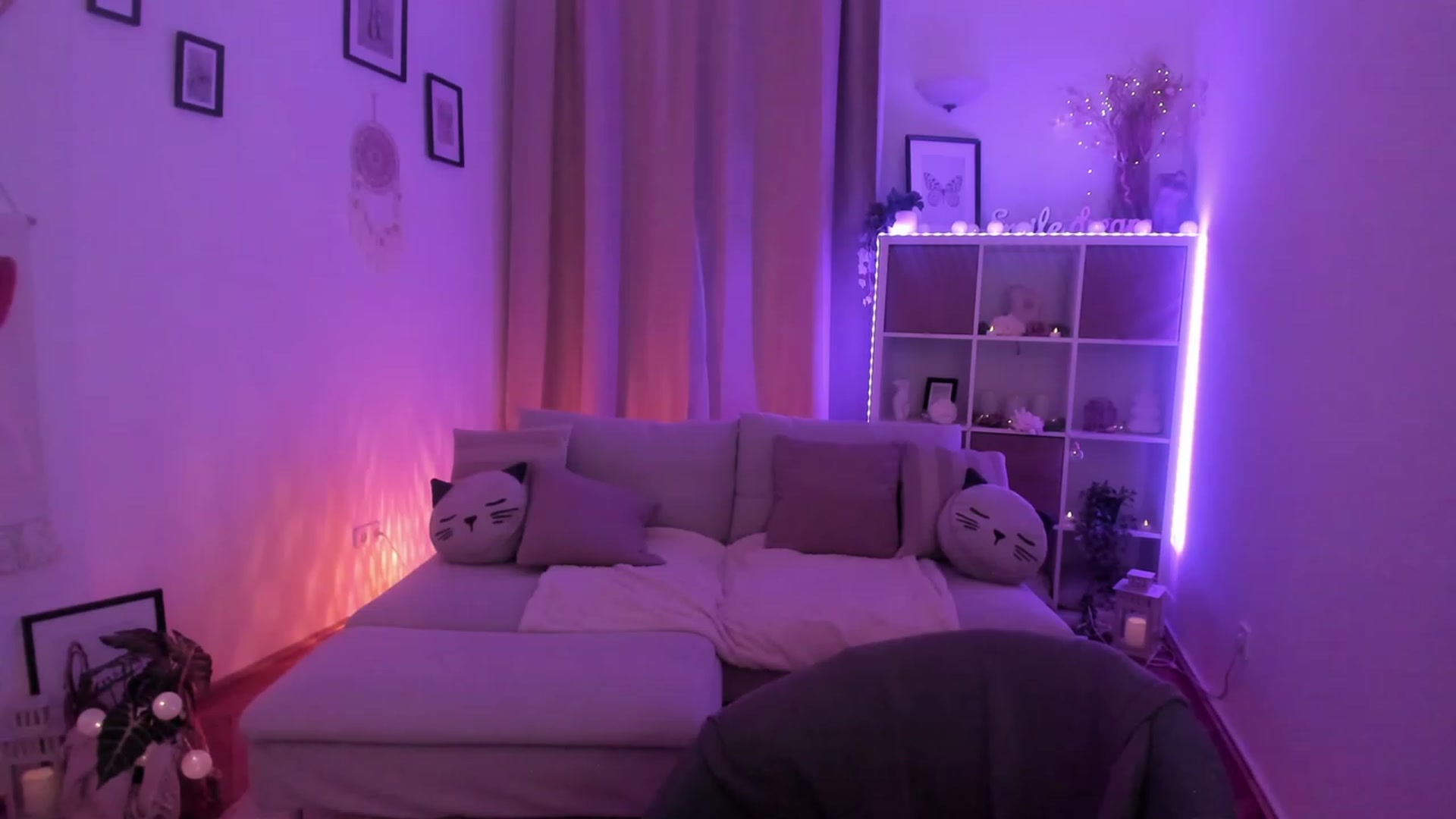 Gallery image thumbnail from NiaBlondie's myfreecams stream on, 11/03/2023, 18:57 image 16 of 20