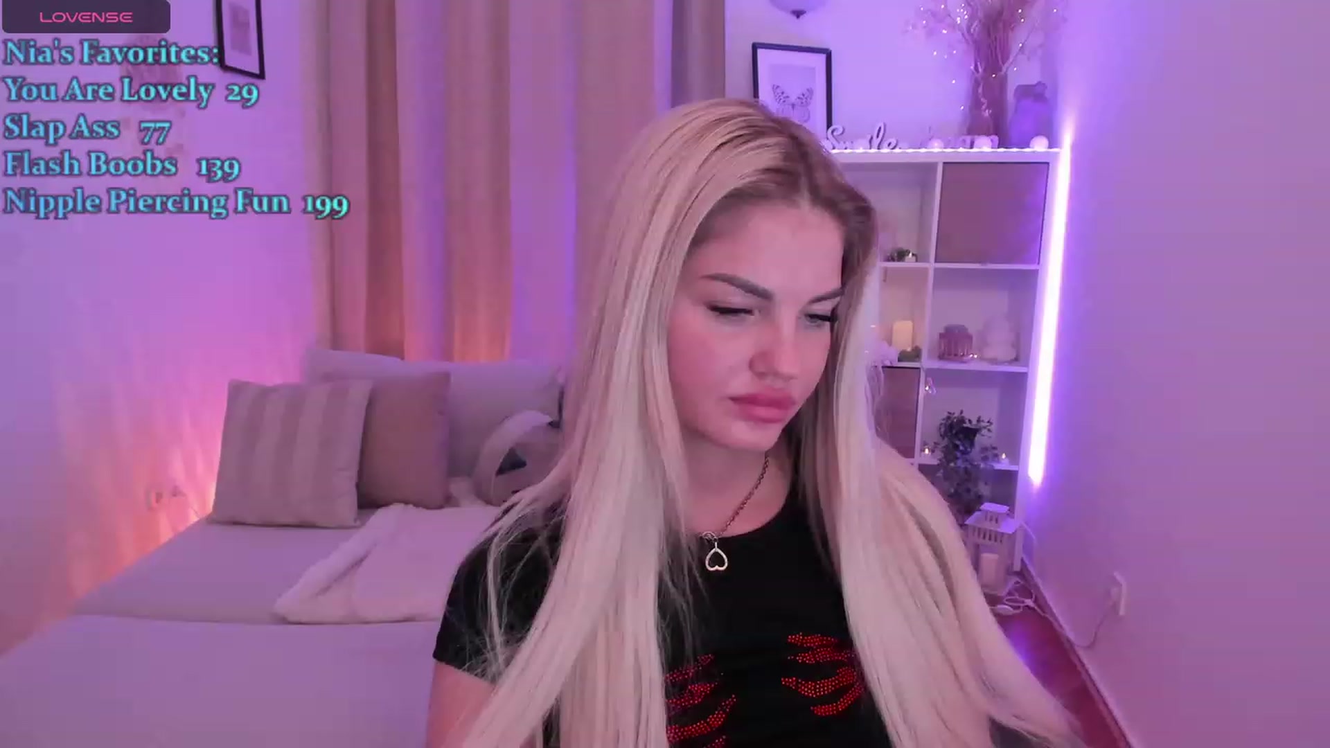 Gallery image thumbnail from NiaBlondie's myfreecams stream on, 12/02/2023, 17:29 image 20 of 20