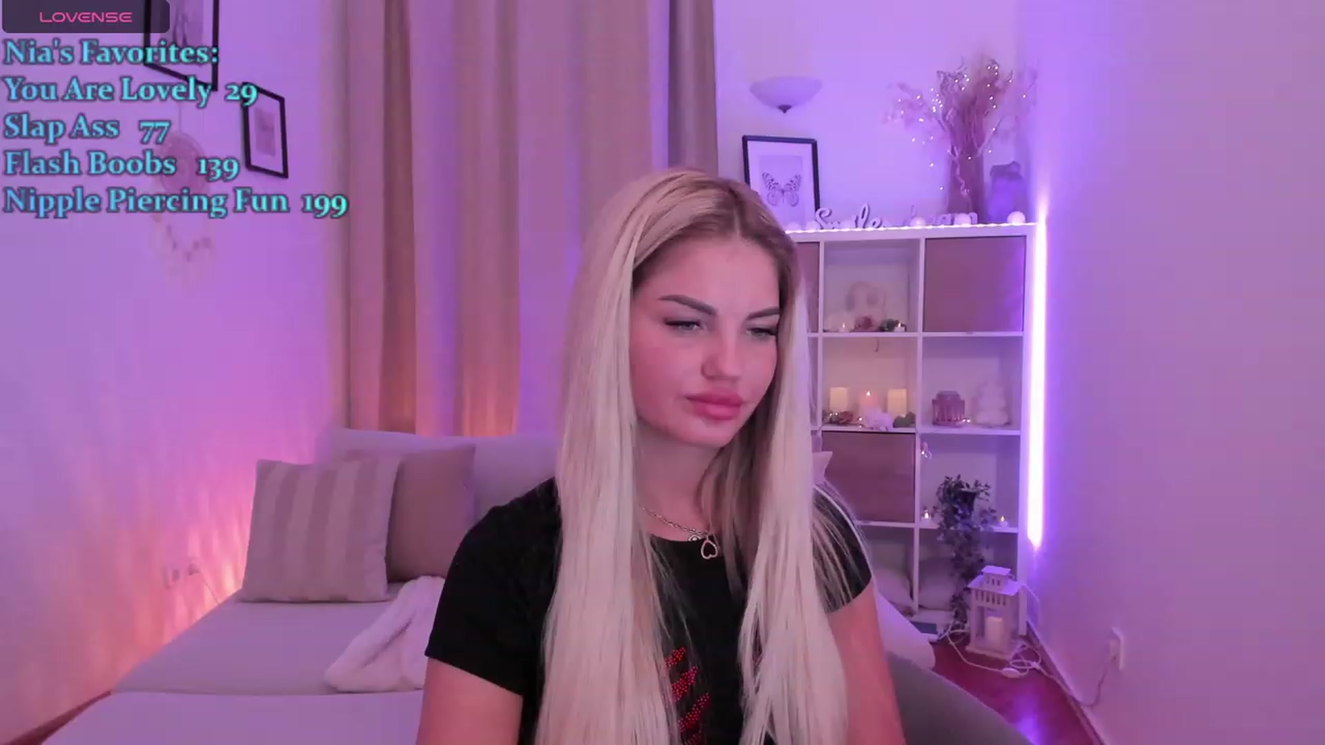 Gallery image thumbnail from NiaBlondie's myfreecams stream on, 12/02/2023, 17:29 image 17 of 20