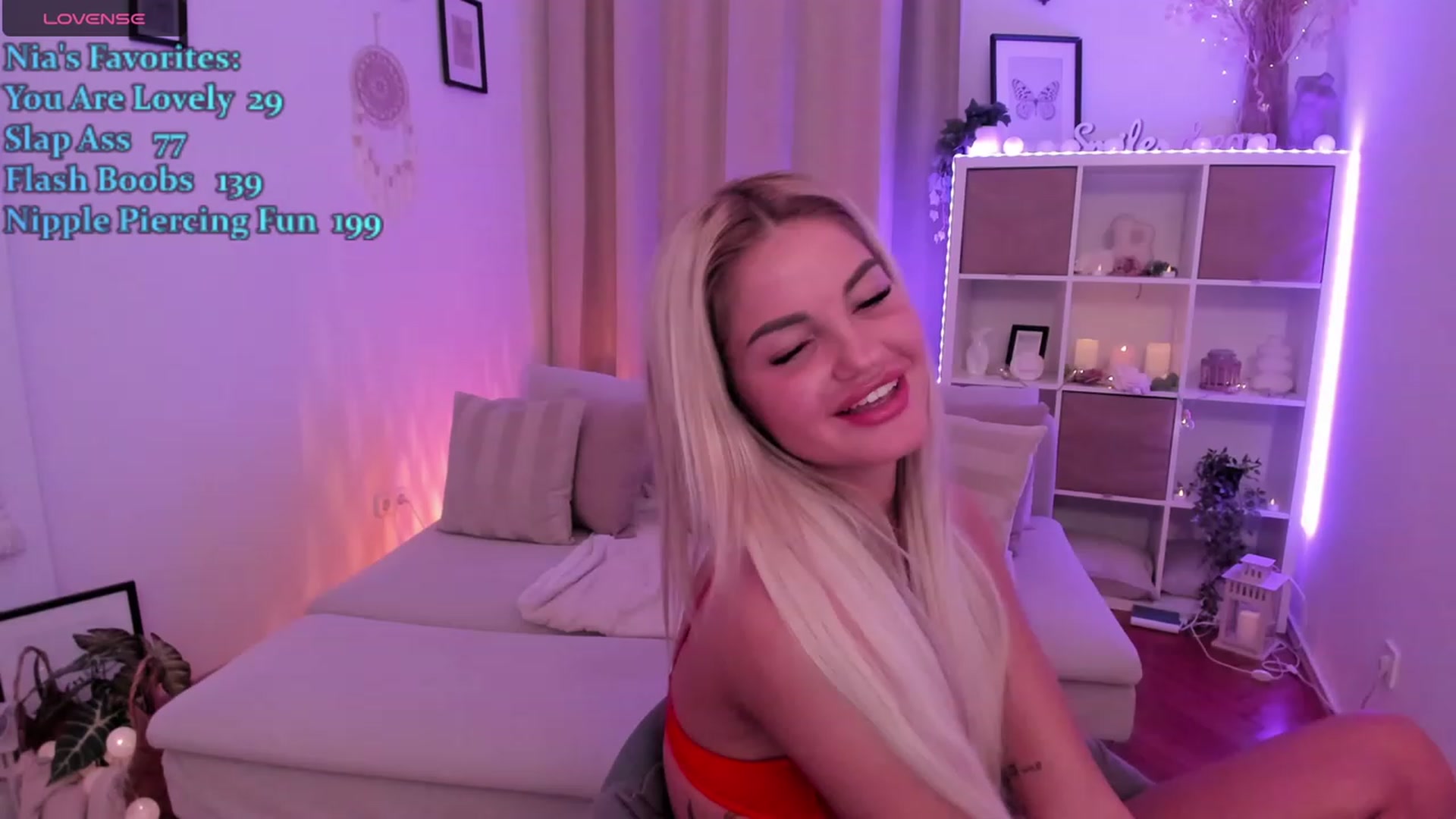 Gallery image thumbnail from NiaBlondie's myfreecams stream on, 12/02/2023, 20:33 image 11 of 20