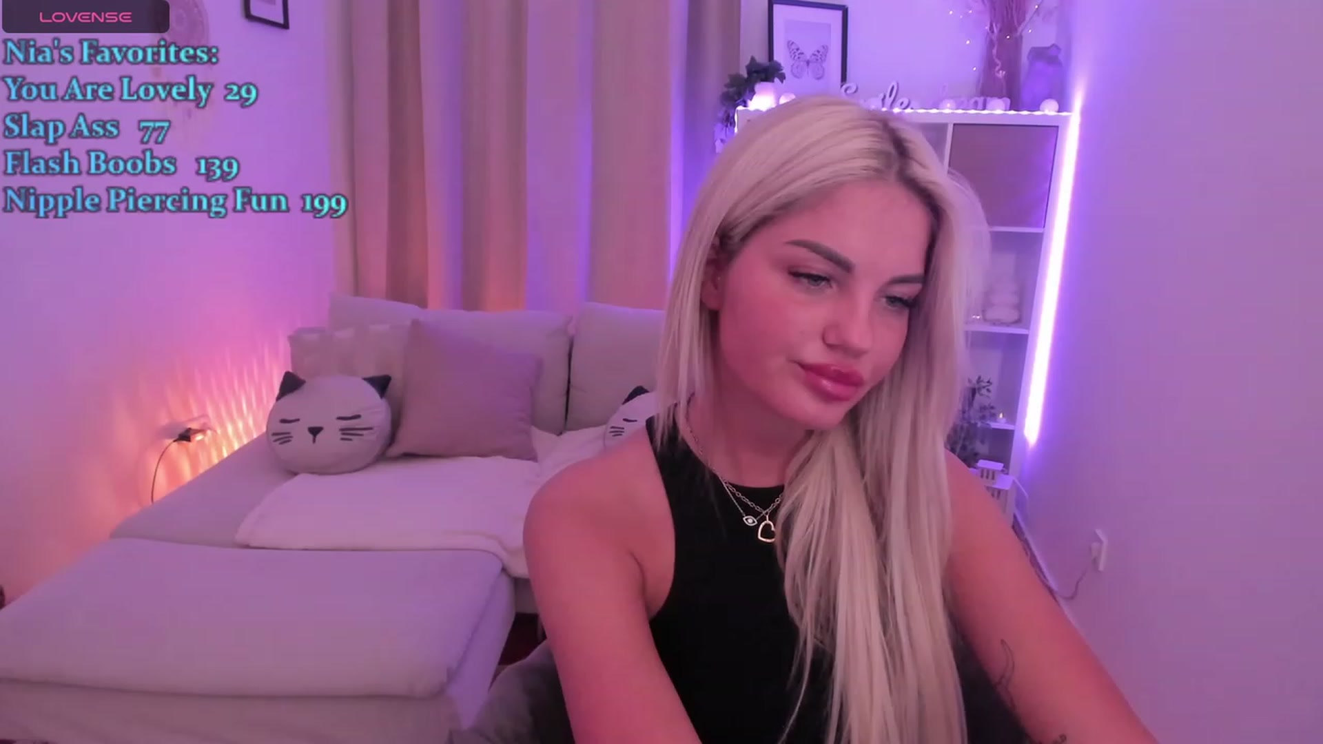 Gallery image thumbnail from NiaBlondie's myfreecams stream on, 12/06/2023, 20:16 image 4 of 20