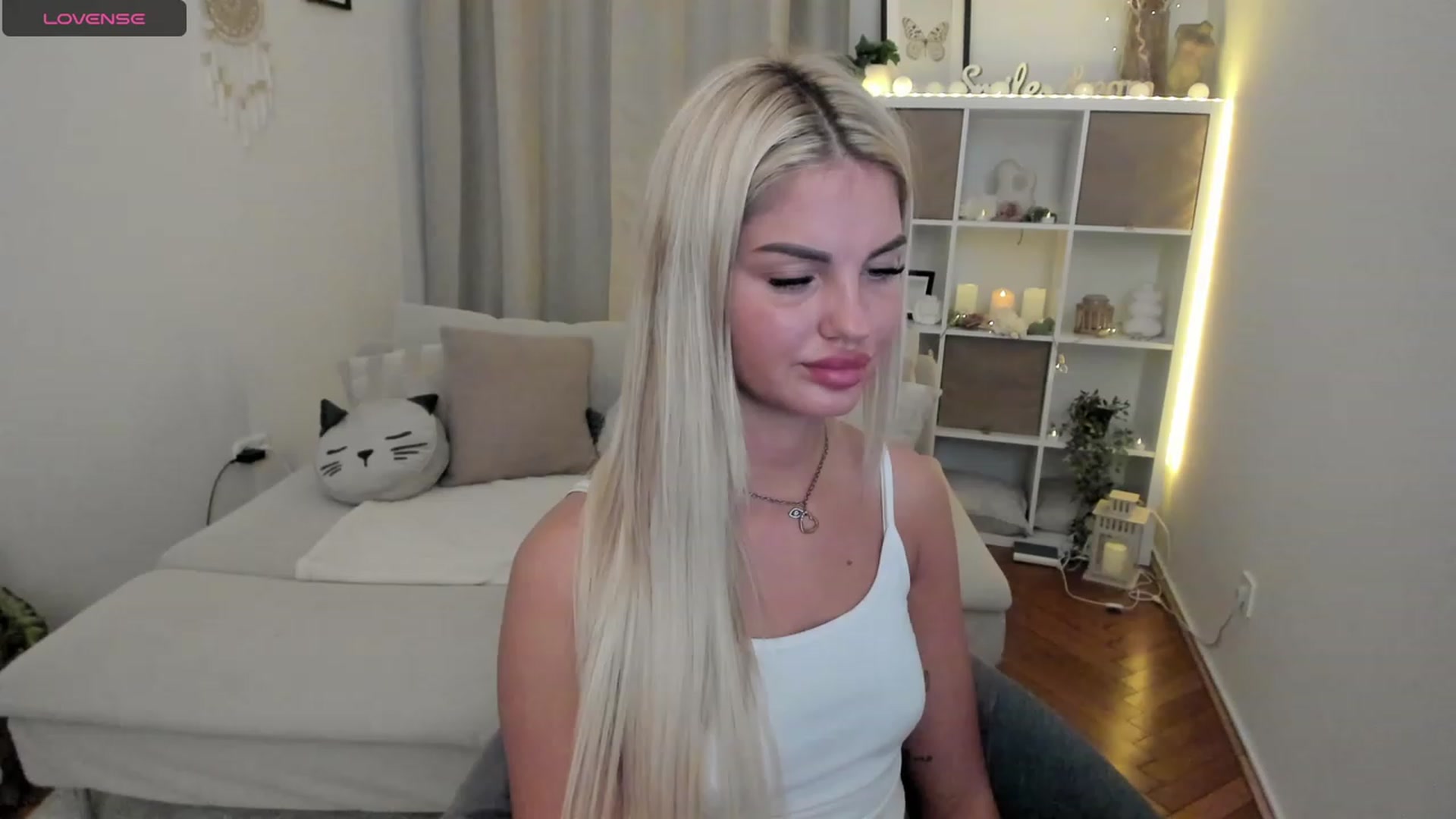 Gallery image thumbnail from NiaBlondie's myfreecams stream on, 12/07/2023, 20:31 image 19 of 20