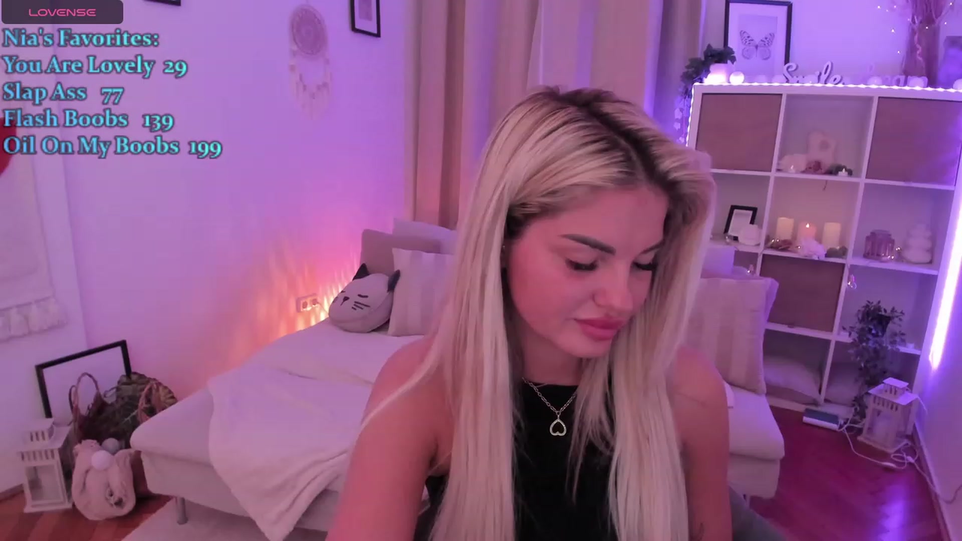 Gallery image thumbnail from NiaBlondie's myfreecams stream on, 12/30/2023, 19:00 image 1 of 20