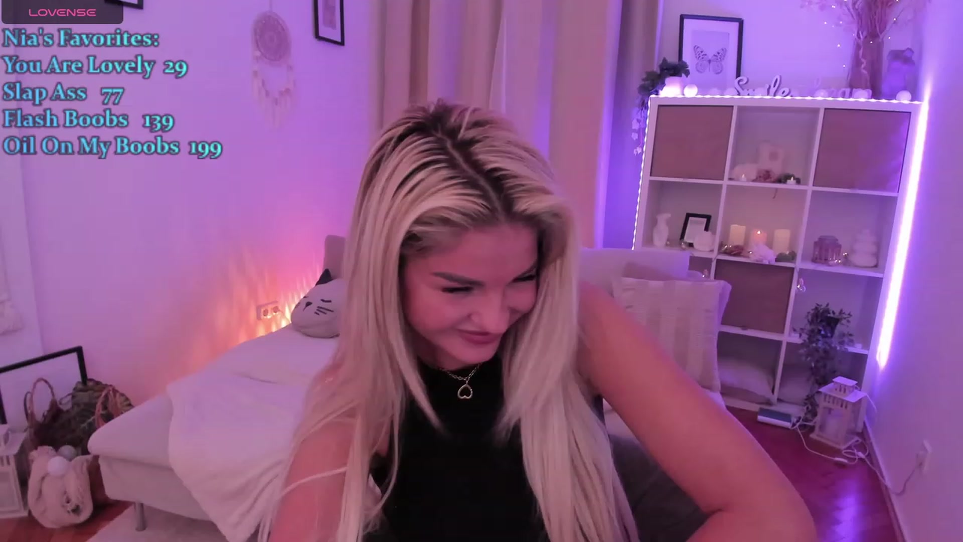 Gallery image thumbnail from NiaBlondie's myfreecams stream on, 12/30/2023, 19:00 image 10 of 20