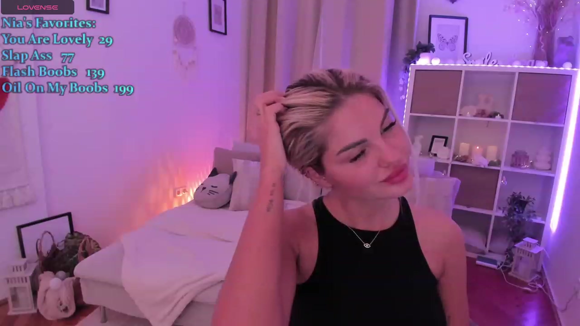 Gallery image thumbnail from NiaBlondie's myfreecams stream on, 12/30/2023, 21:23 image 13 of 20