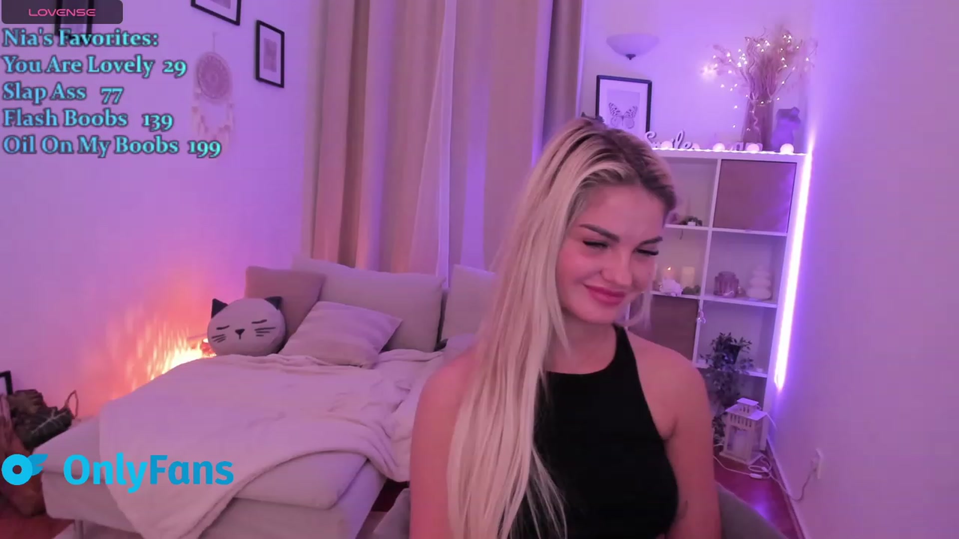 Gallery image thumbnail from NiaBlondie's myfreecams stream on, 01/13/2024, 14:40 image 1 of 20