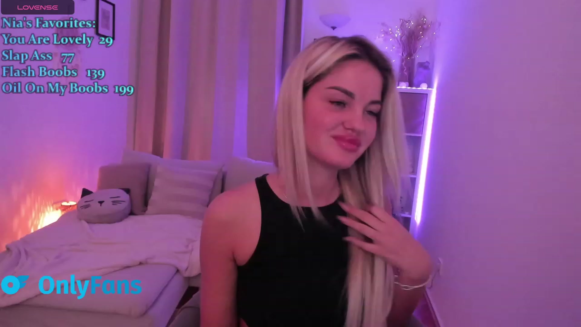 Gallery image thumbnail from NiaBlondie's myfreecams stream on, 01/26/2024, 11:19 image 15 of 20