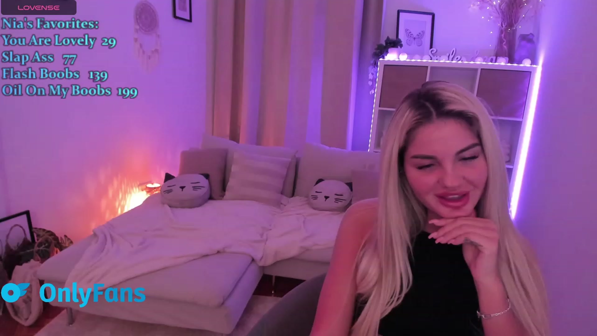 Gallery image thumbnail from NiaBlondie's myfreecams stream on, 01/26/2024, 11:19 image 3 of 20